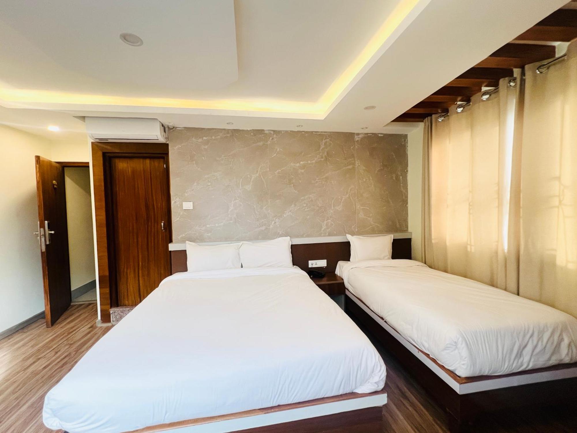 Hotel Nirakar 3*