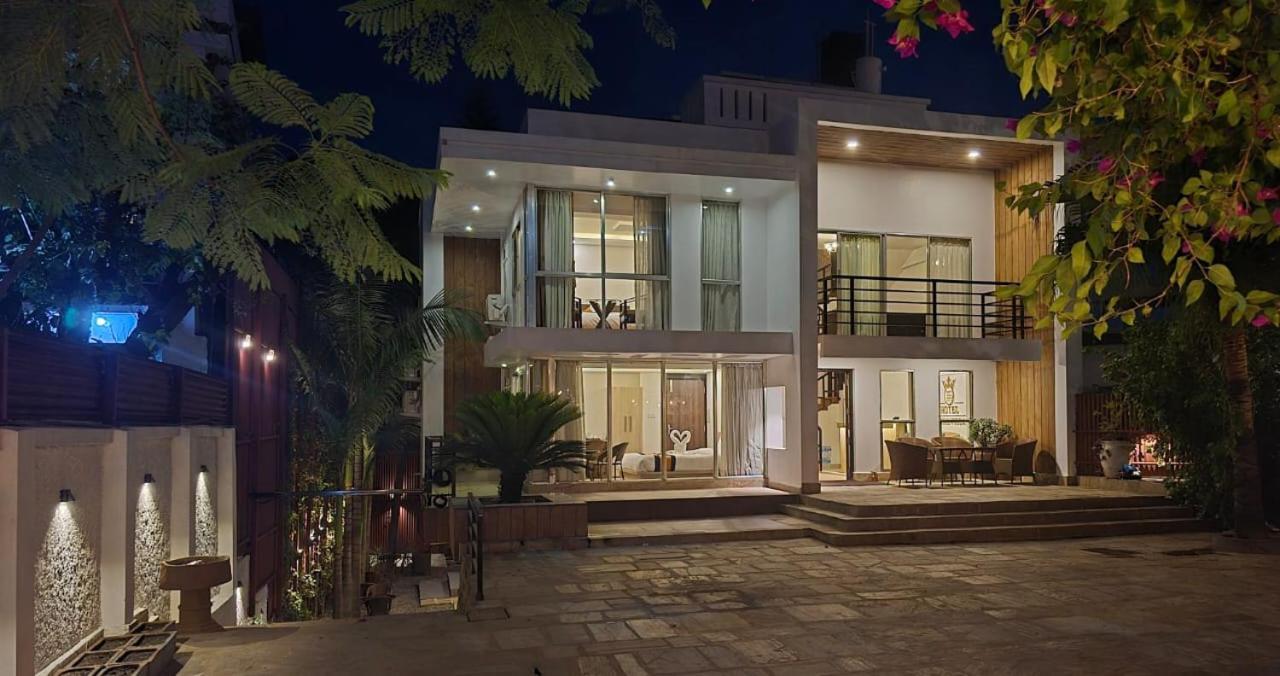 Royal Hotel 3*