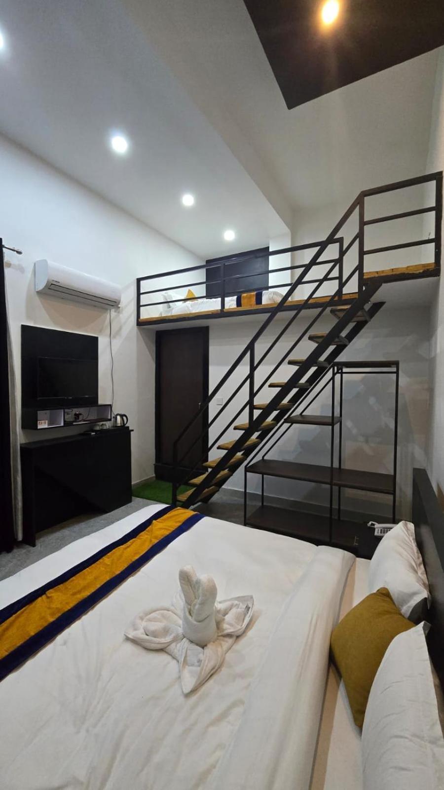 Royal Hotel 3*