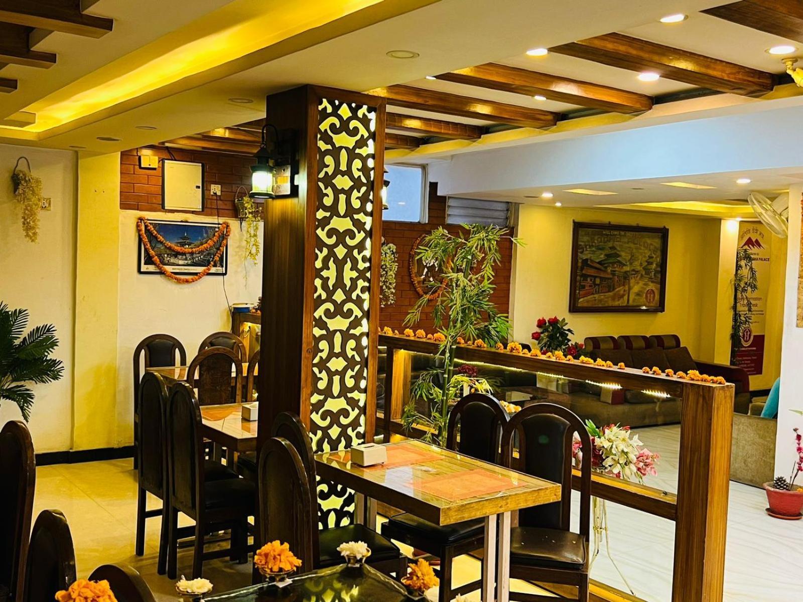 Shraddha Palace Hotel