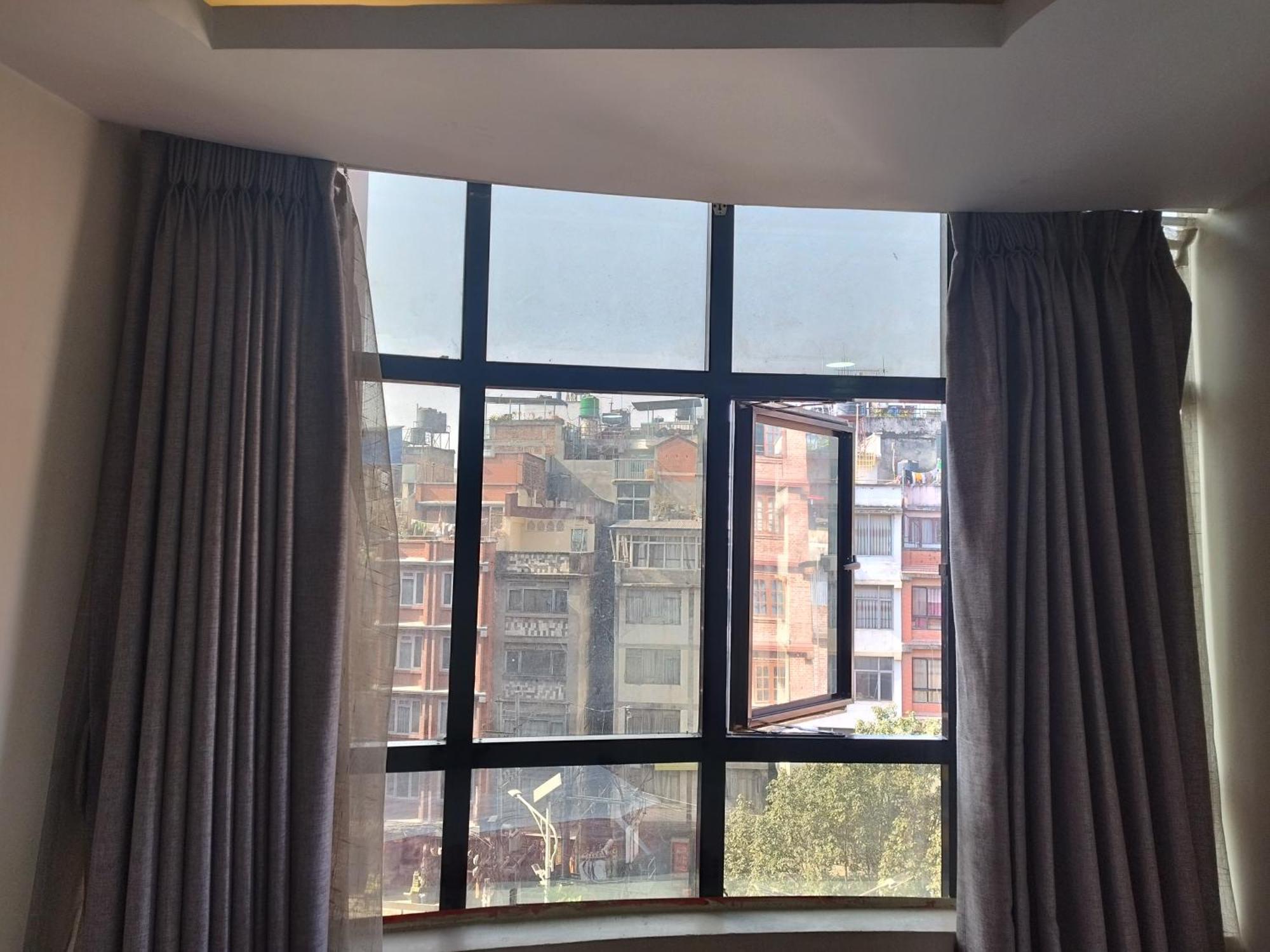 De Universal Kathmandu