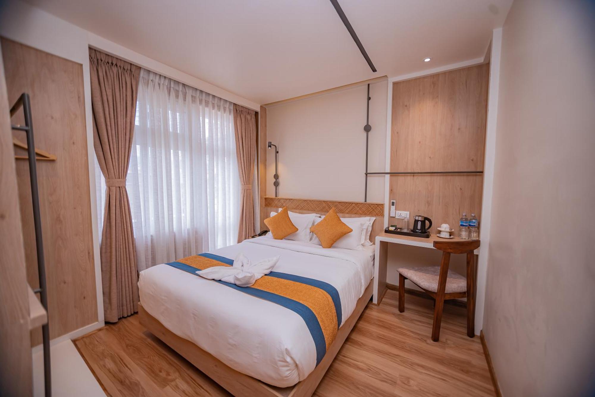 Vistara Hotel