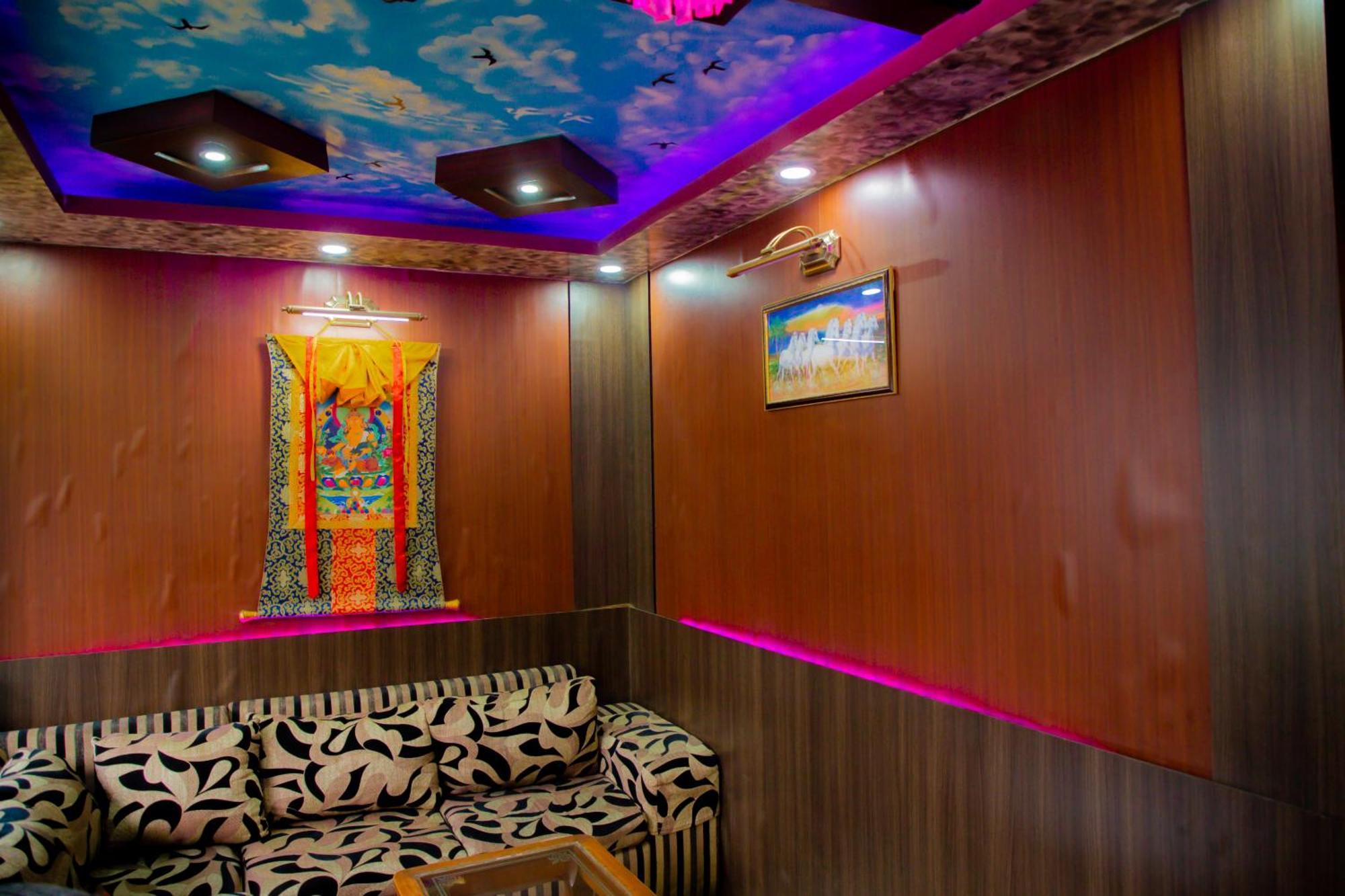Hotel Paradise Valley View Pvt Ltd 2*