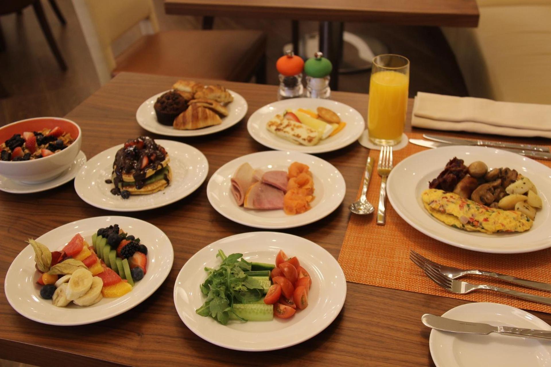Elegant Hotel 3*