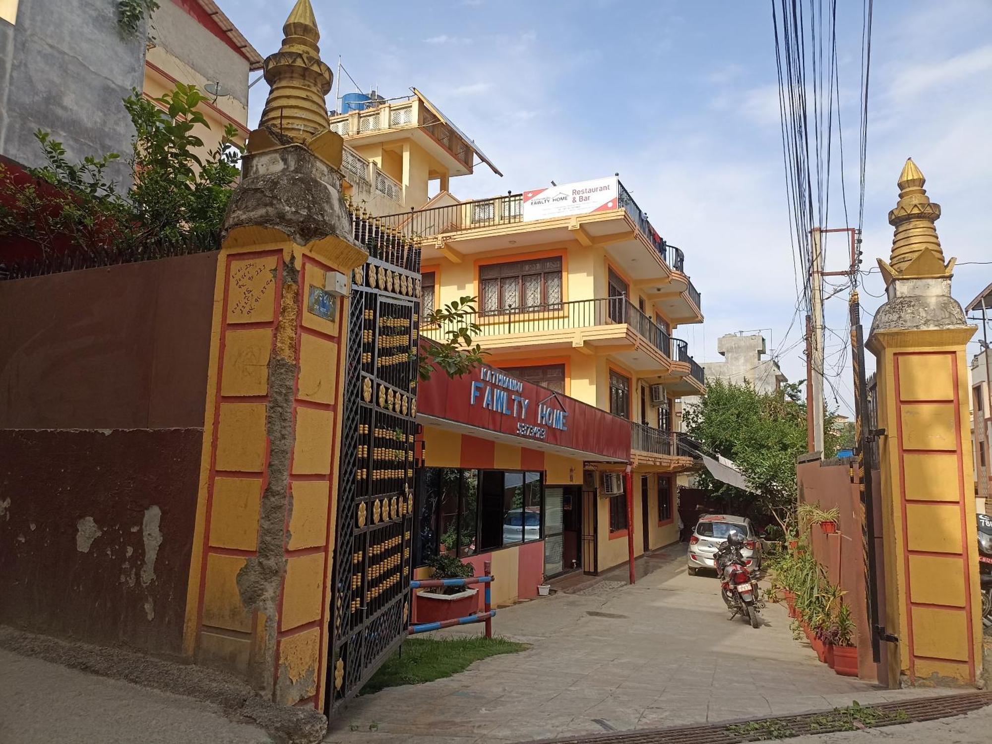 Fawlty * Kathmandu