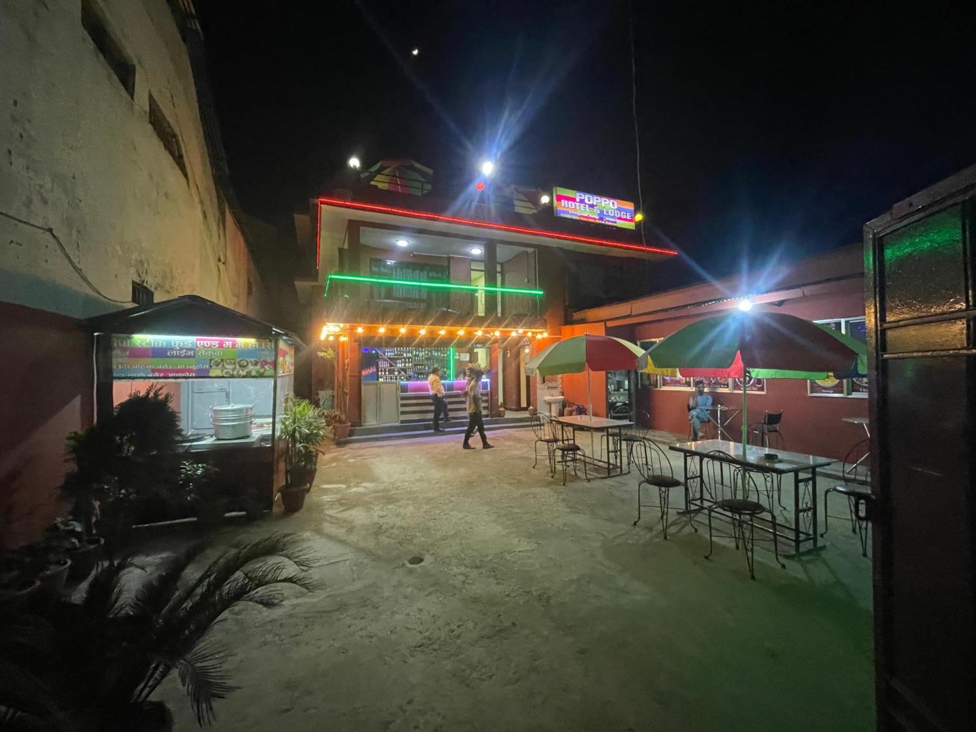 Poppo Hotel, Restaurant And Bar