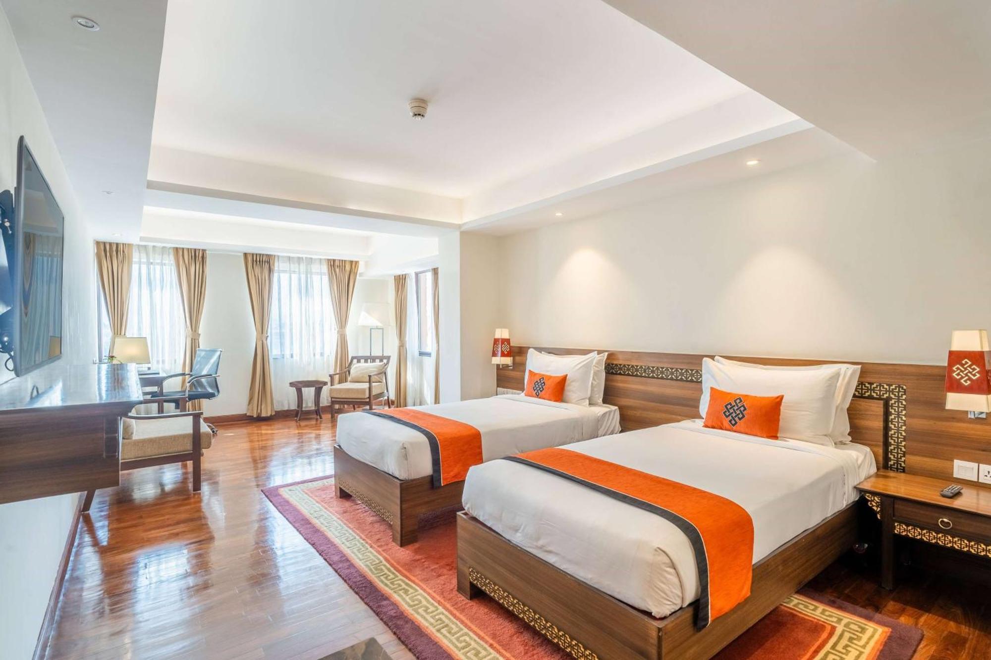 Hotel Ramada By Wyndham Dhumbarahi 5*