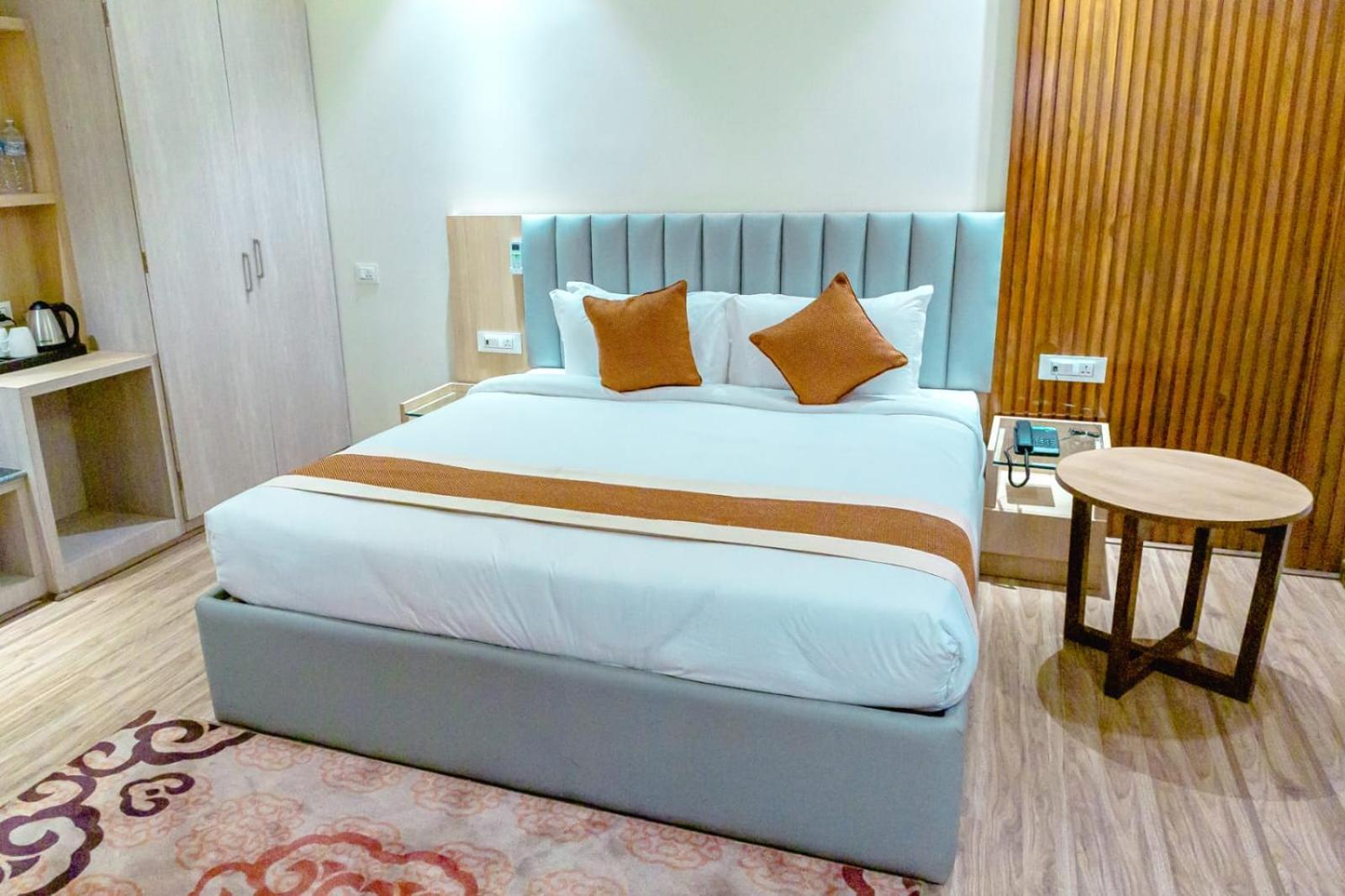 Badrinath Hotel