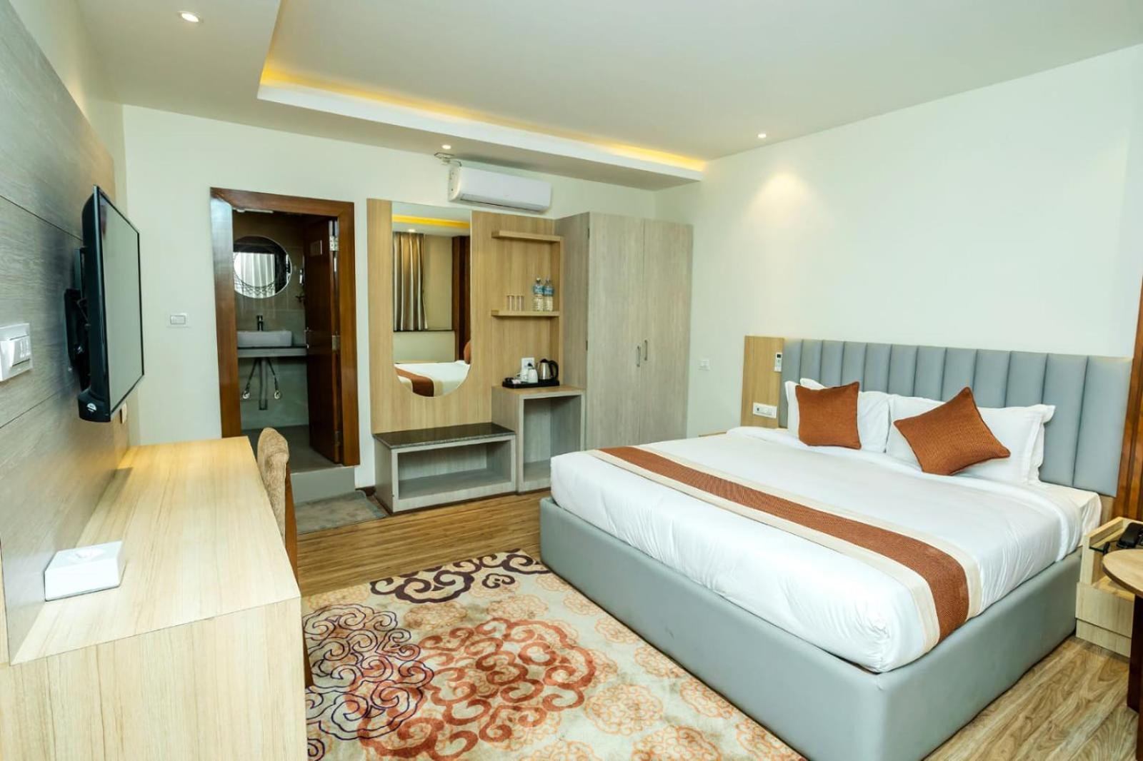 Badrinath Hotel