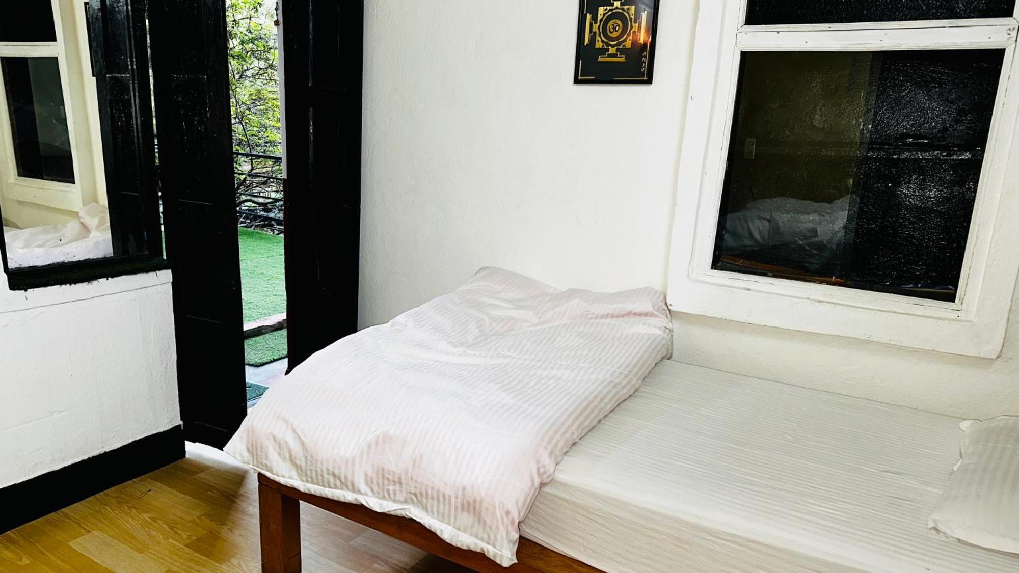 Institute Of Natural Medicine , Yoga & Therapy Bed & Breakfast Kathmandu