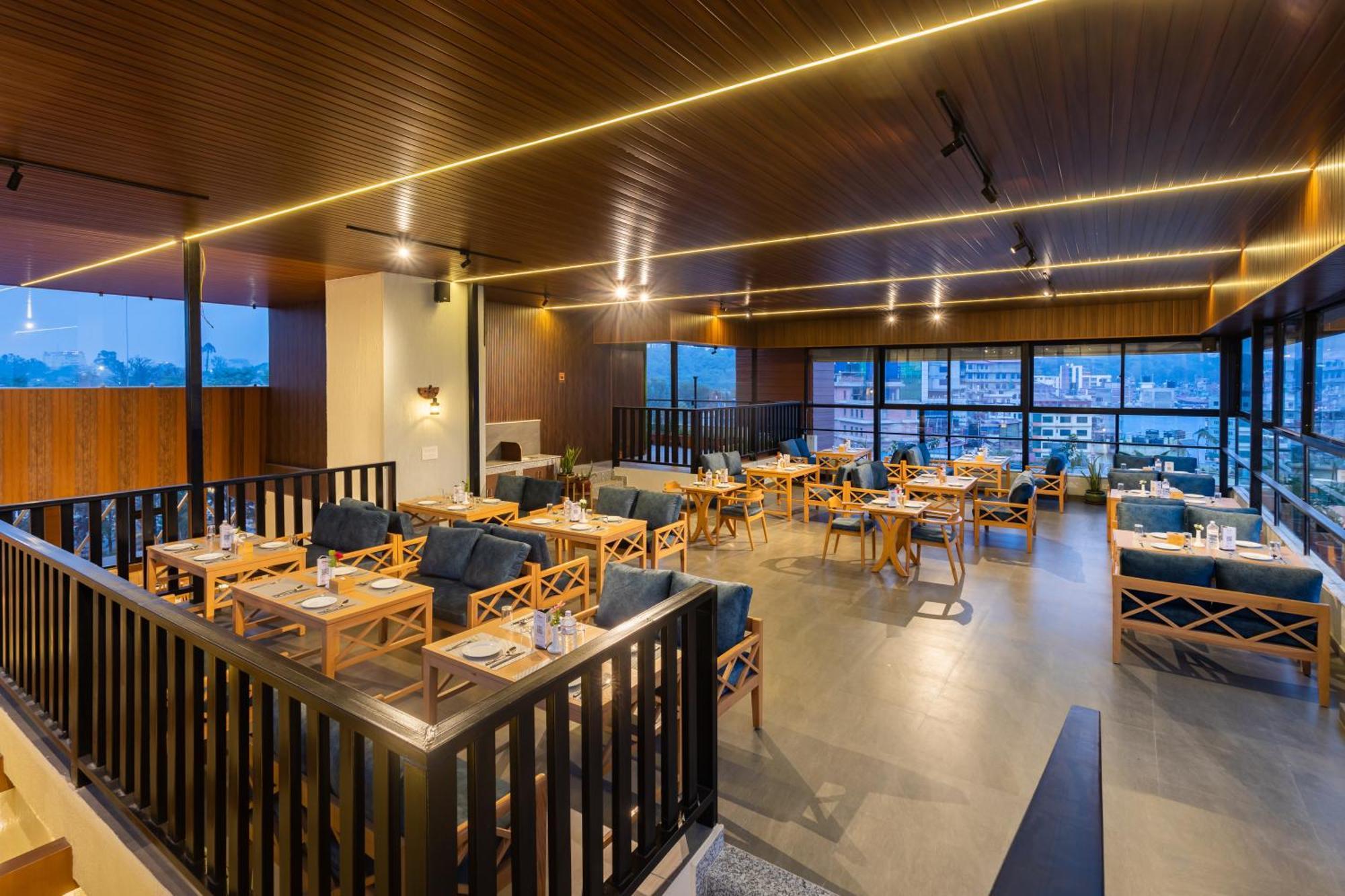 Crystal Pashupati Hotel 4*