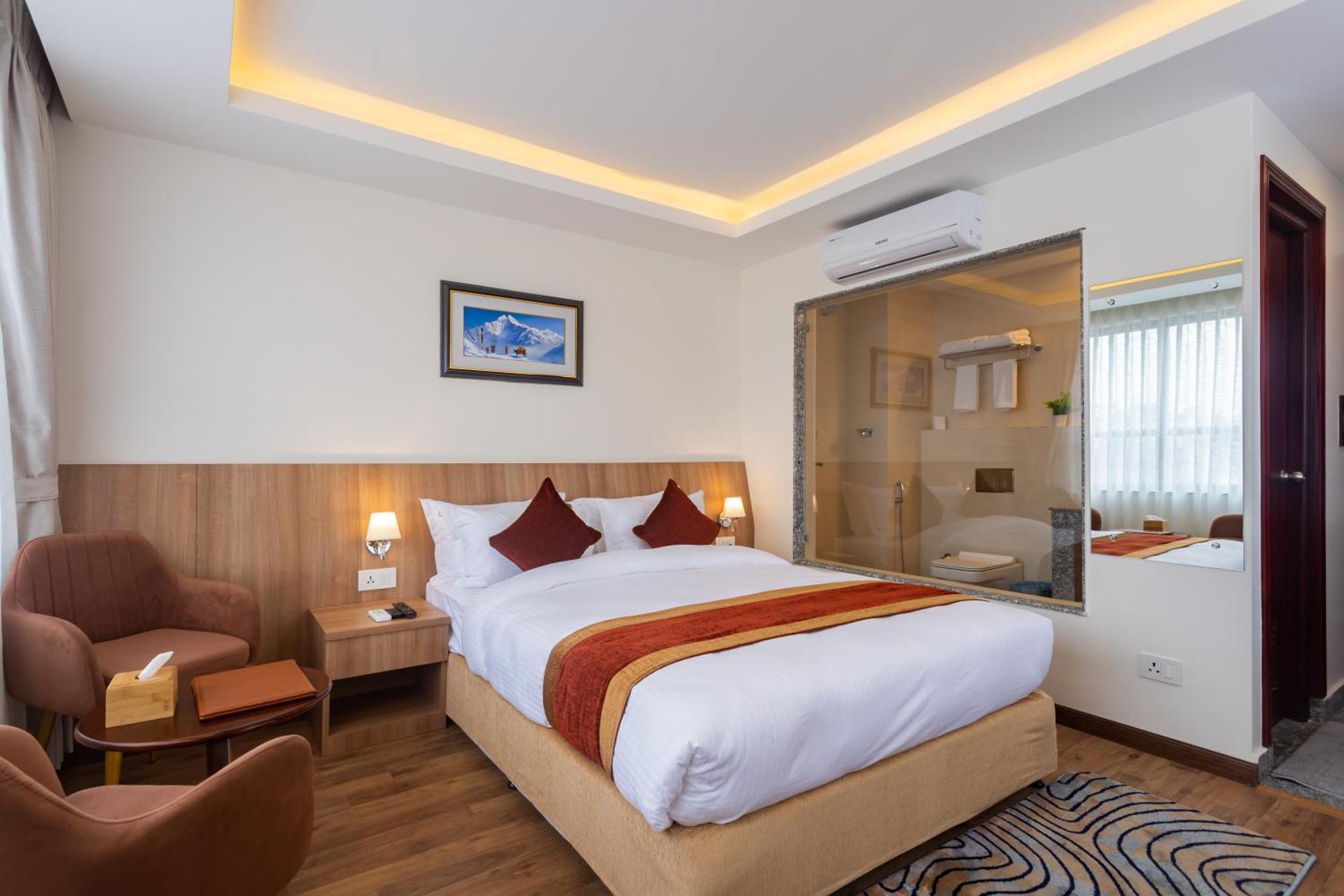 Crystal Pashupati Hotel 4*