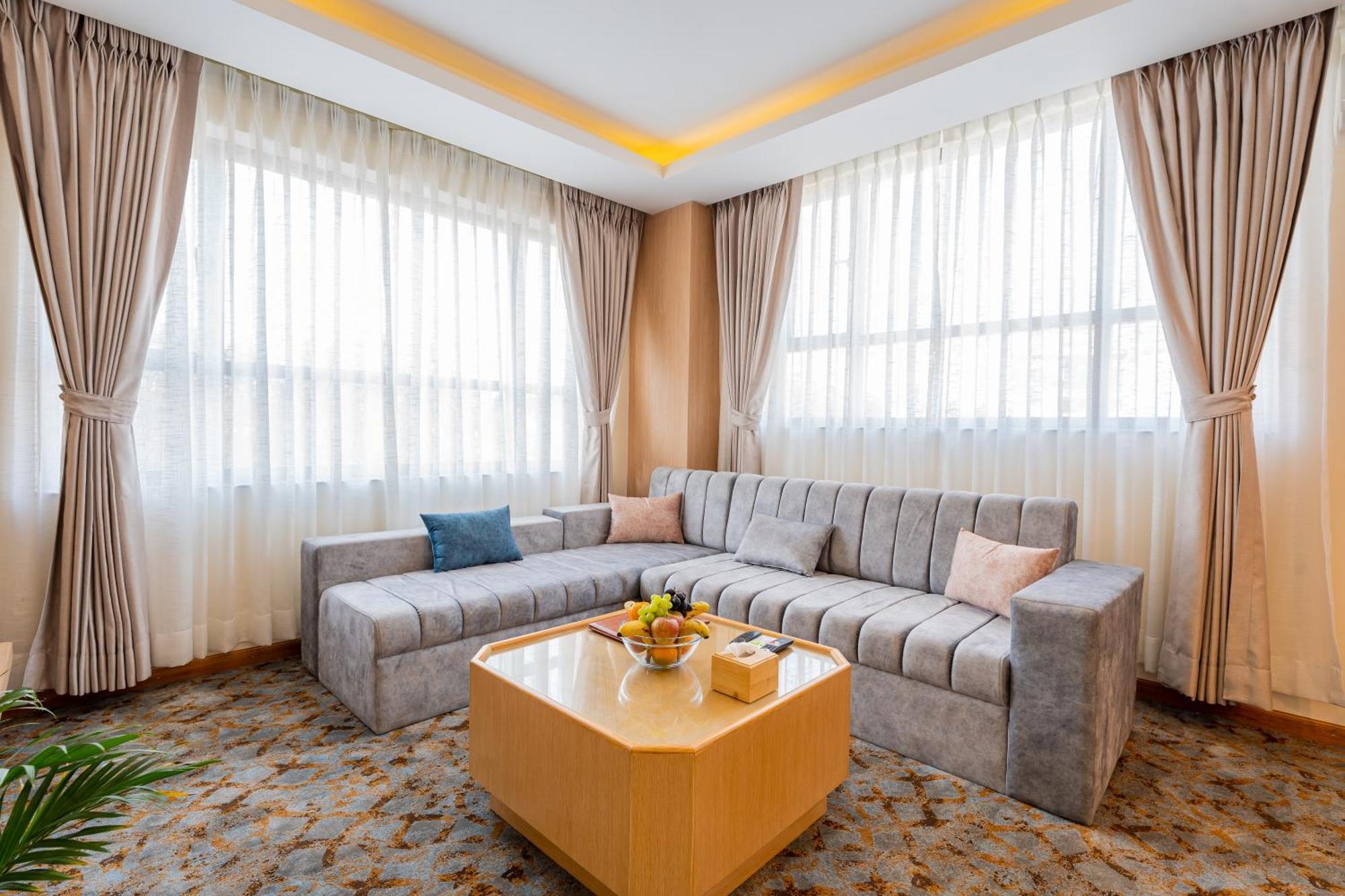 Crystal Pashupati 4*
