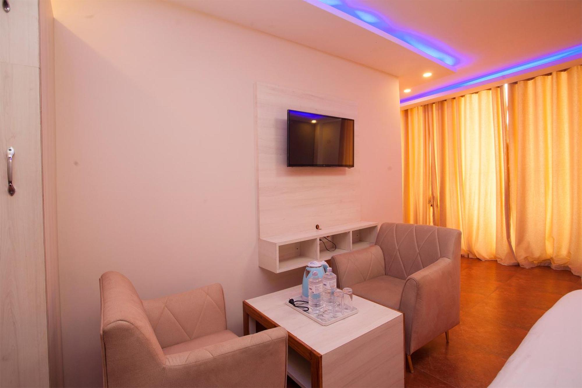 Oyo 817 Garden Flower Hotel *