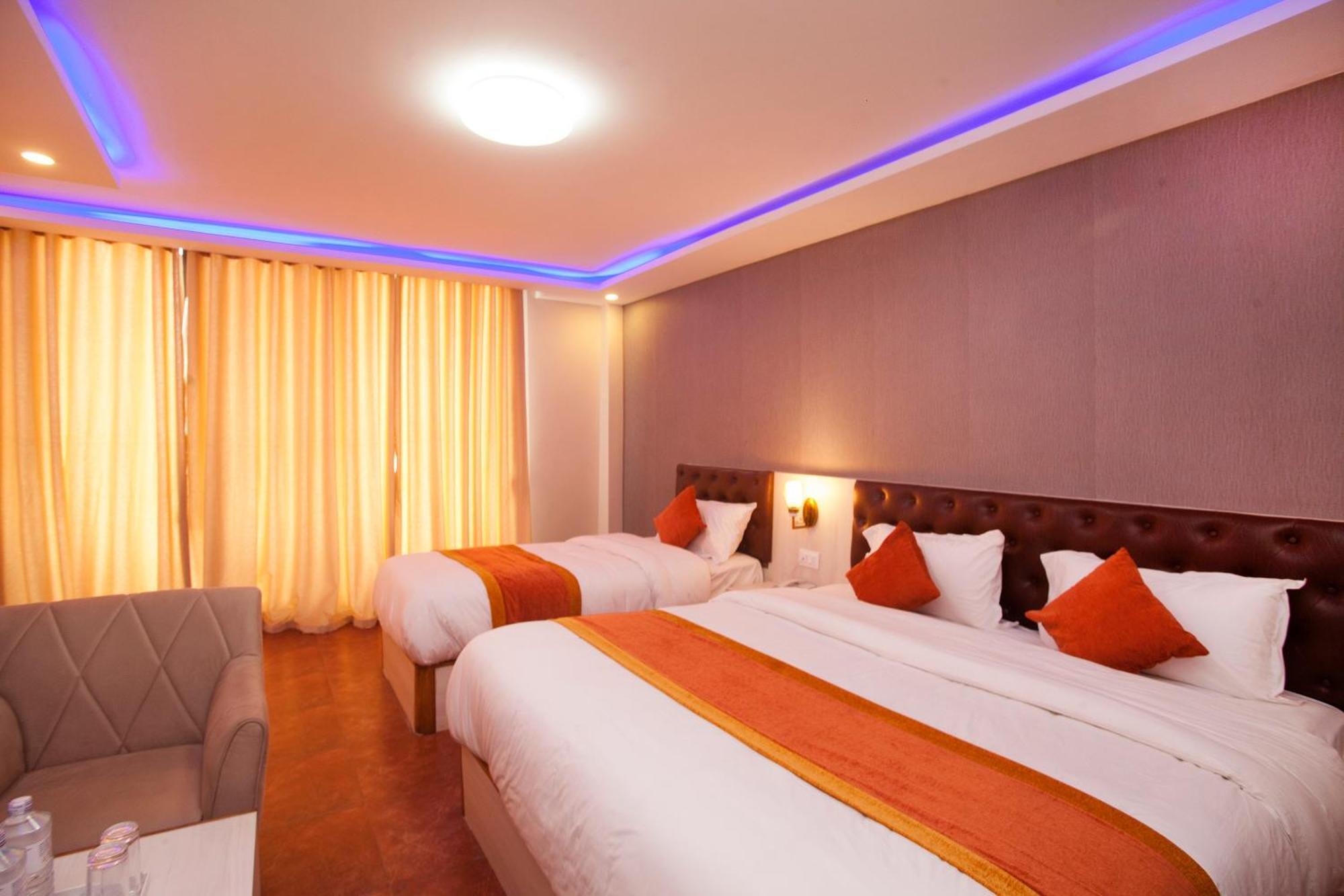 Oyo 817 Garden Flower Hotel *