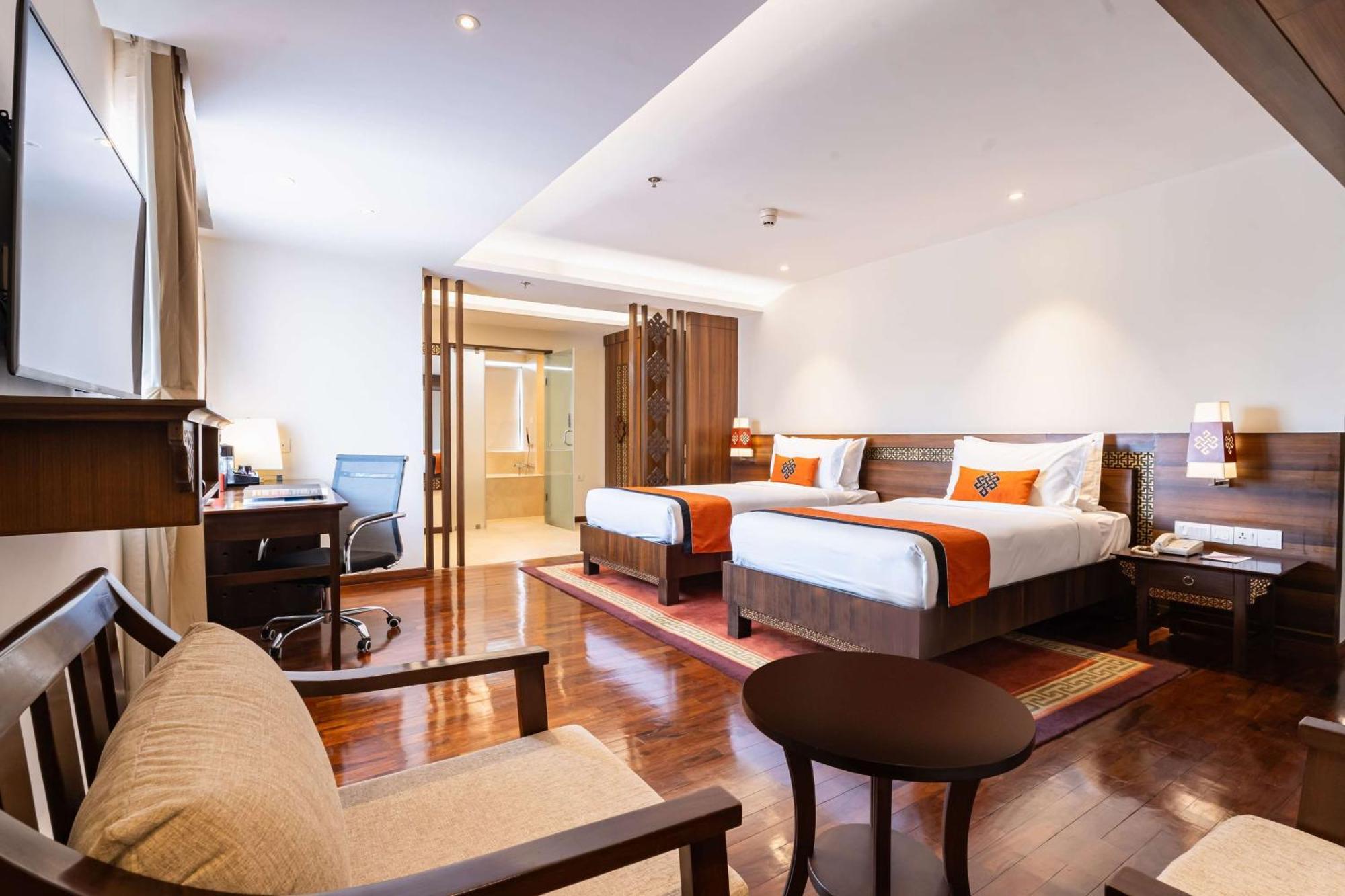 Hotel Ramada By Wyndham Dhumbarahi 5*