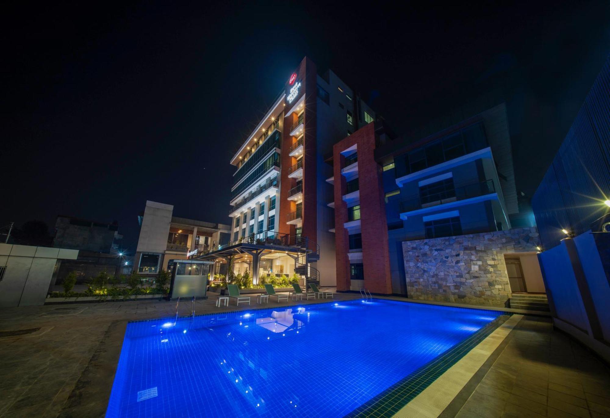 Western Hotel 4*