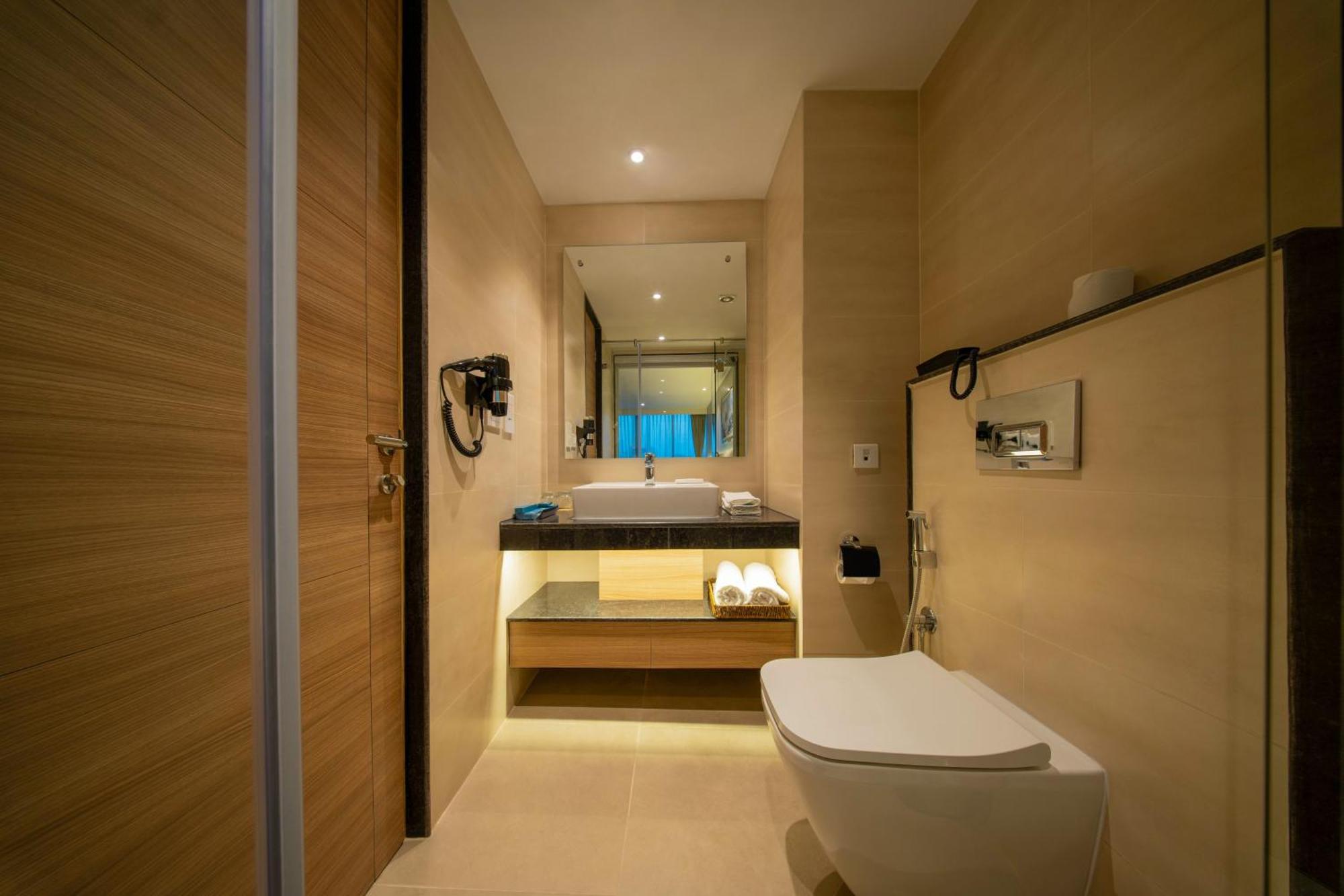 Western Hotel 4*