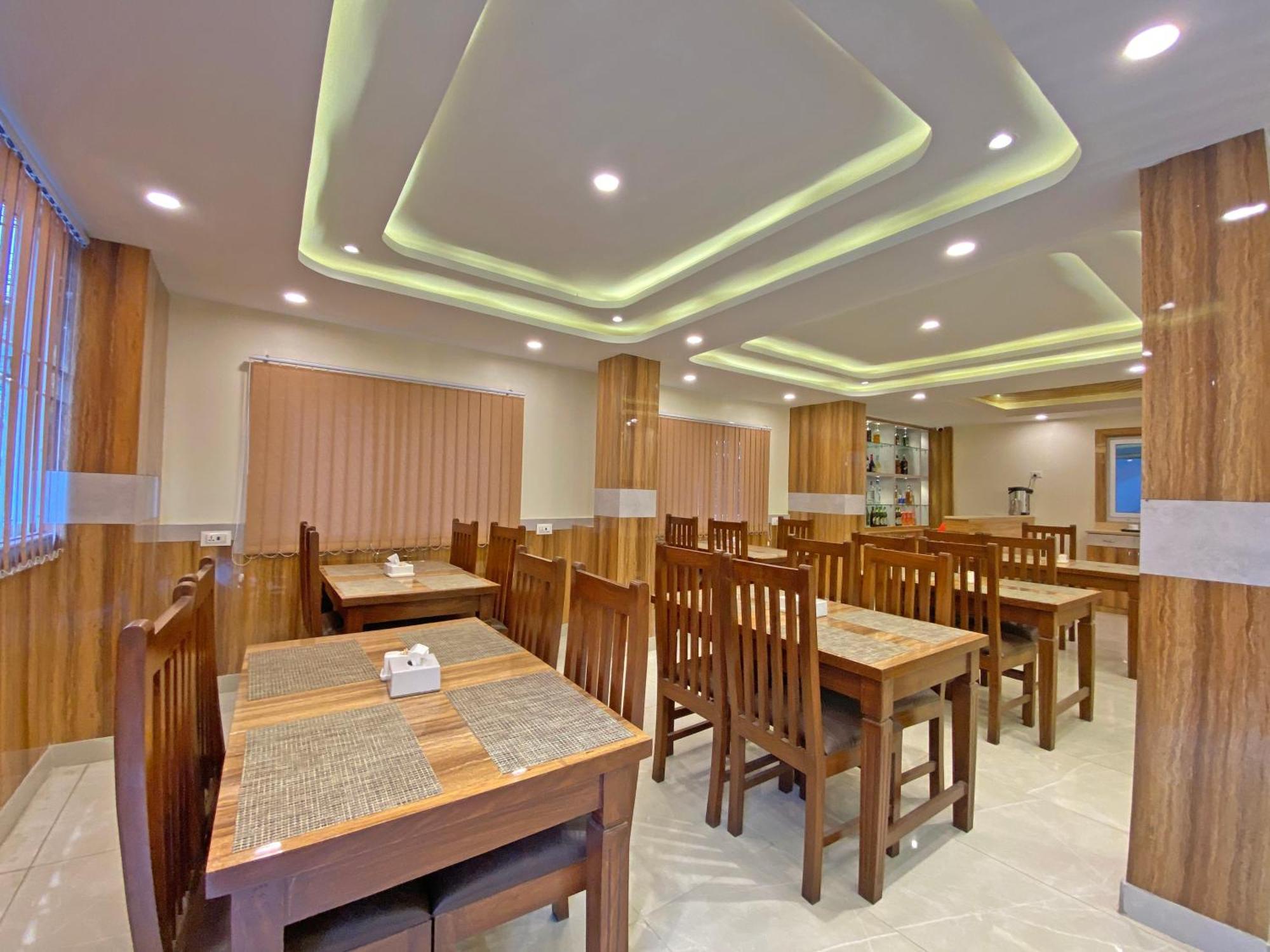 Dipjyoti Hotel 3*