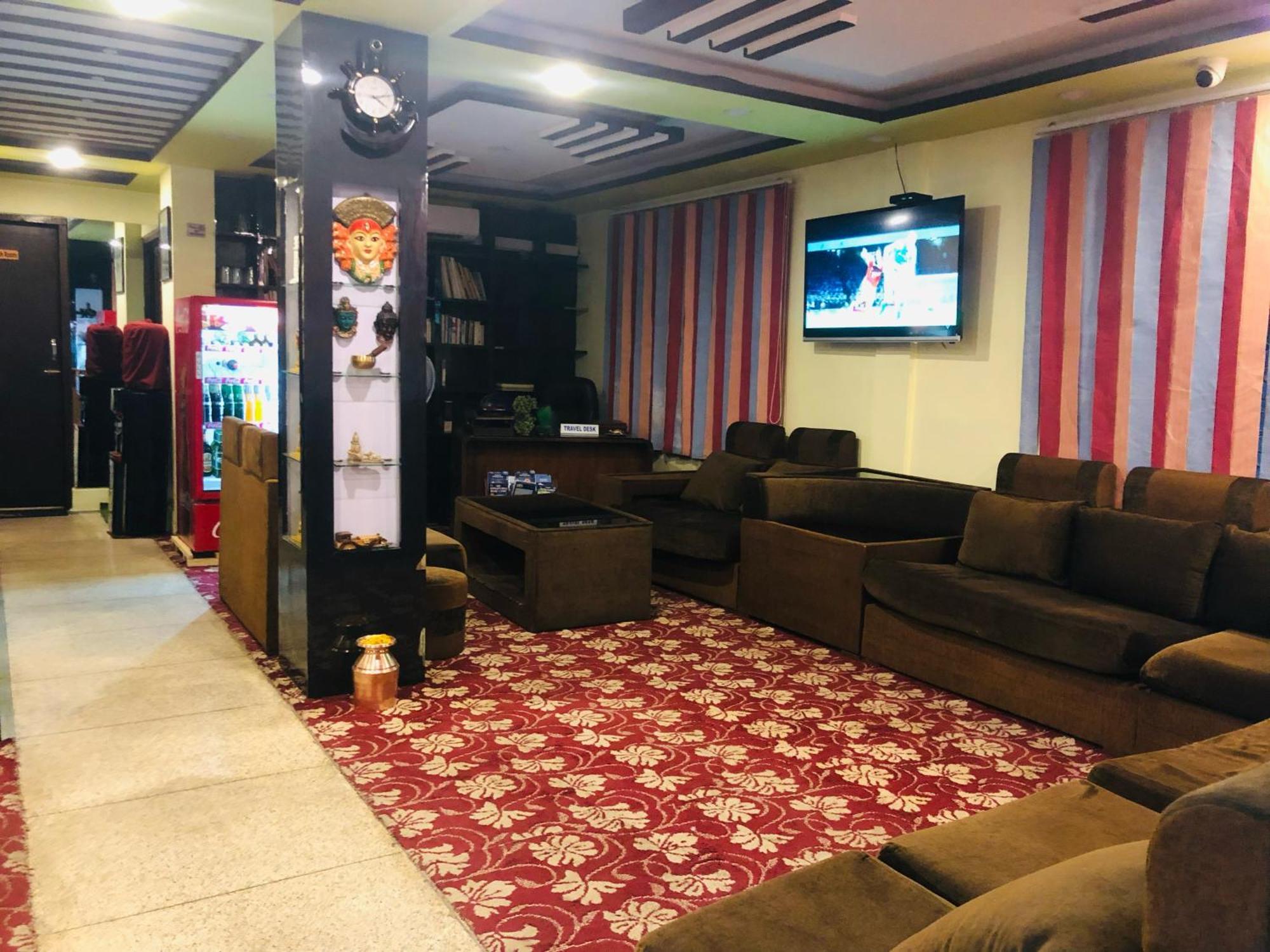 Yeti Cozy Hotel *