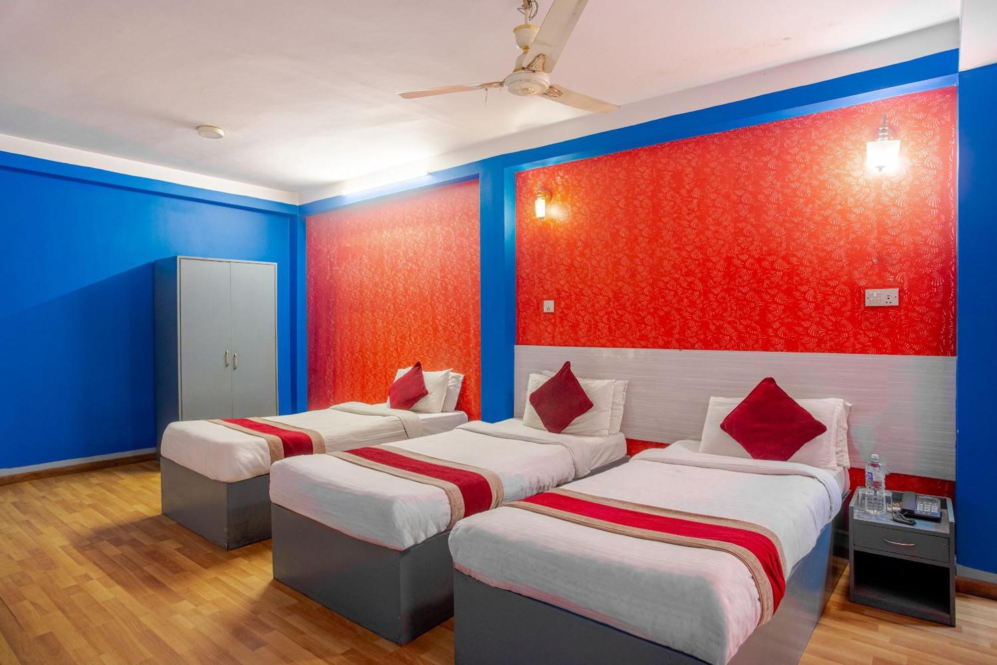 Hotel Oyo 808 Om Ganapati Pvt Ltd *