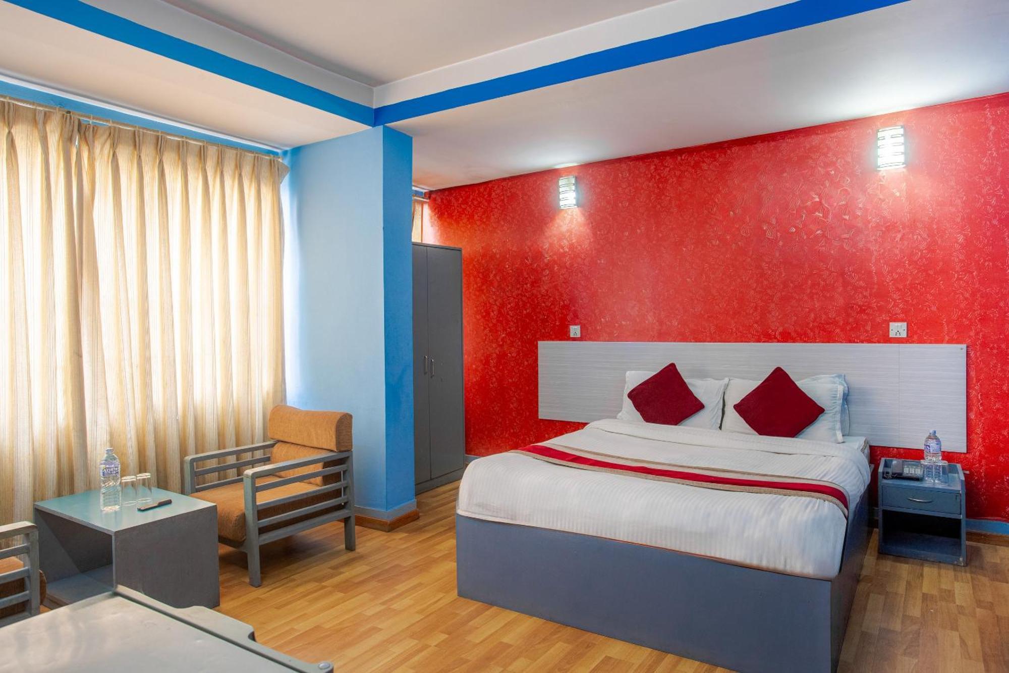 Oyo 808 Om Ganapati Pvt Ltd Hotel *