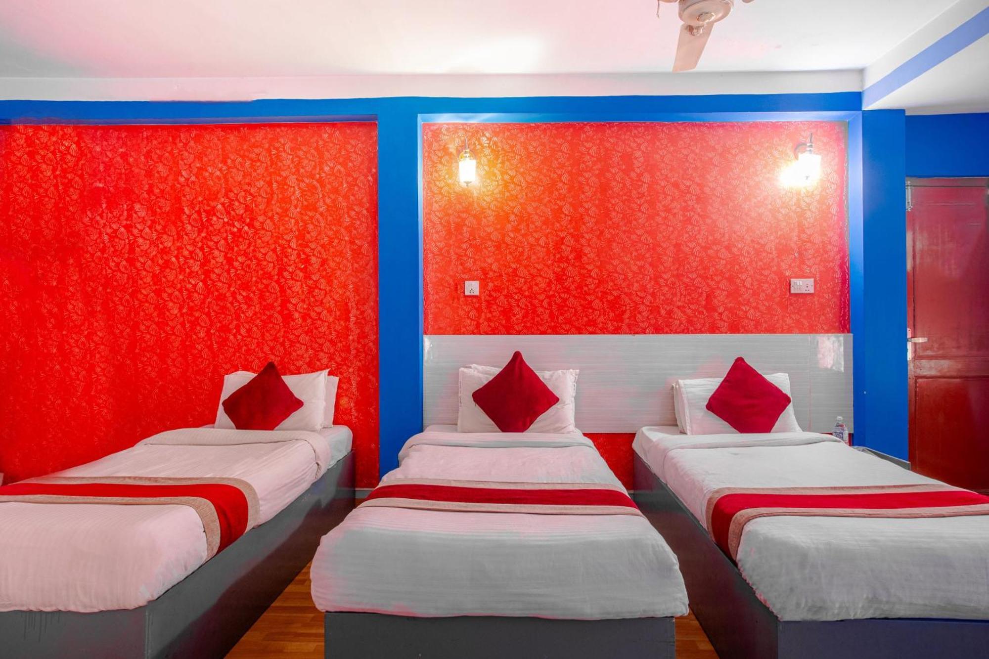 Oyo 808 Om Ganapati Pvt Ltd *