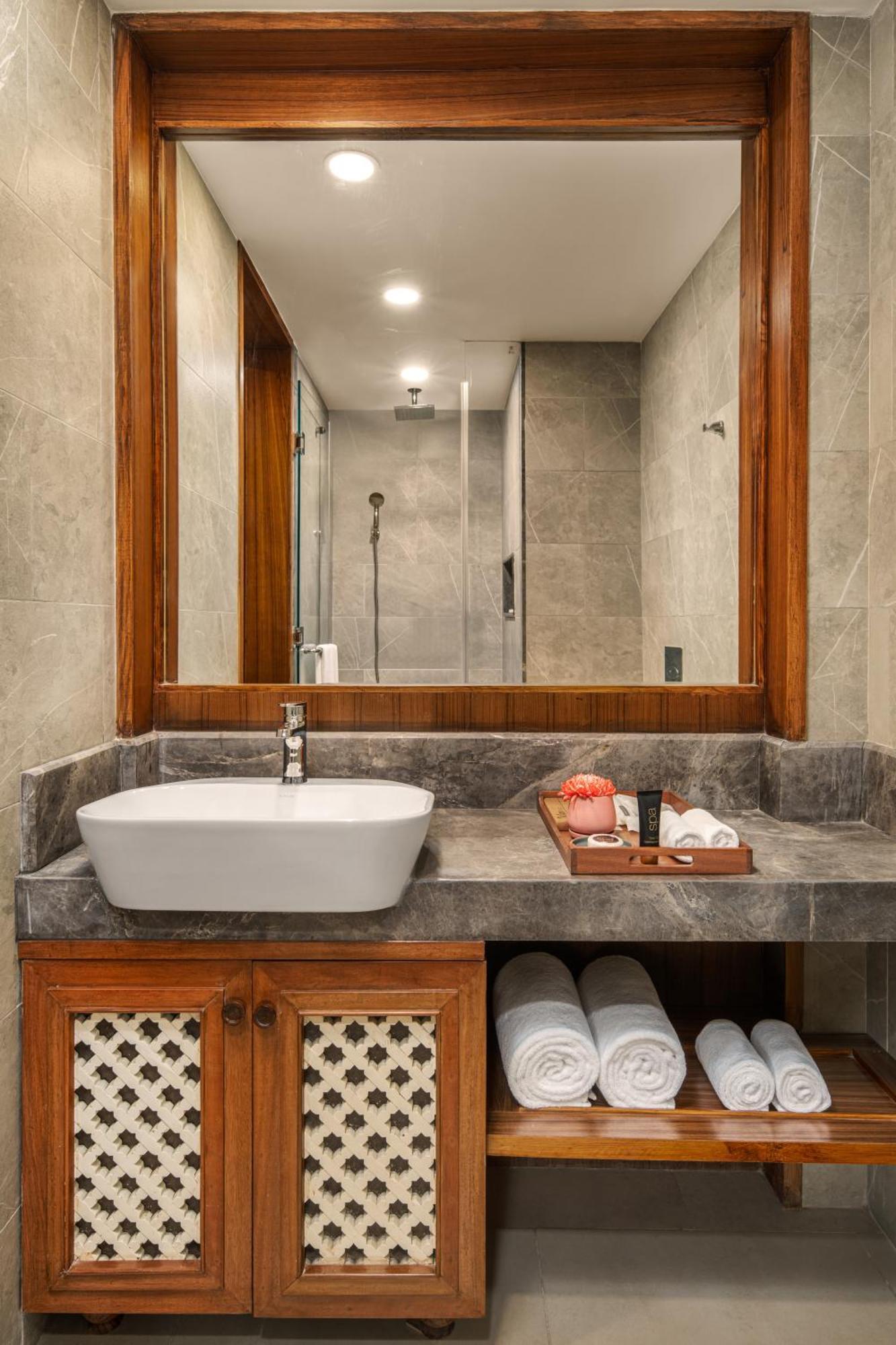 Varnabas Museum Hotel 5*