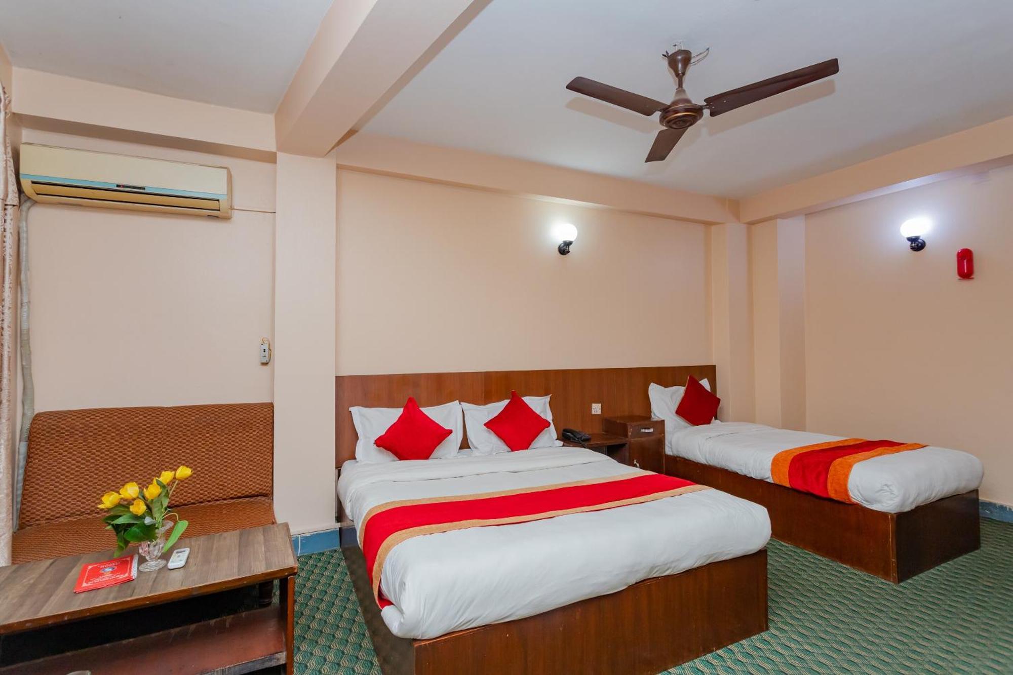 Oyo 801 View Global Hotel 3*