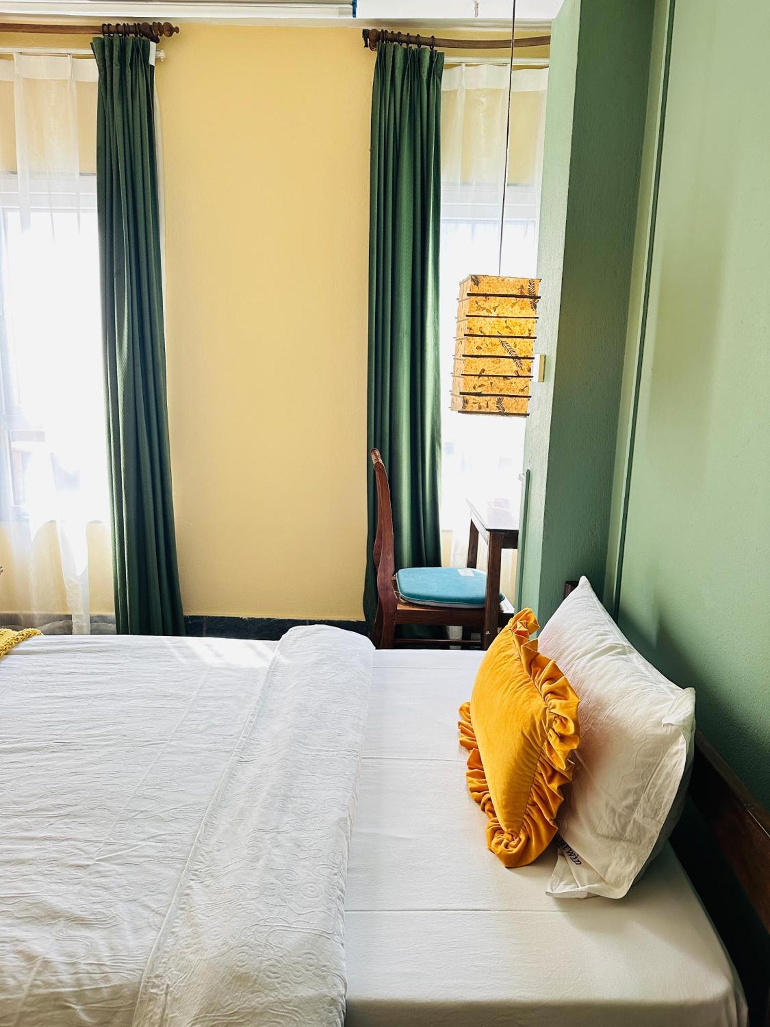 Darwin Hotel 2*