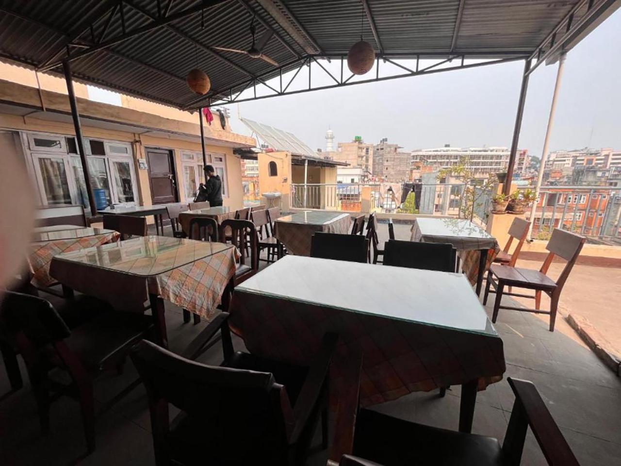Guest house Sports Pvt Ltd *