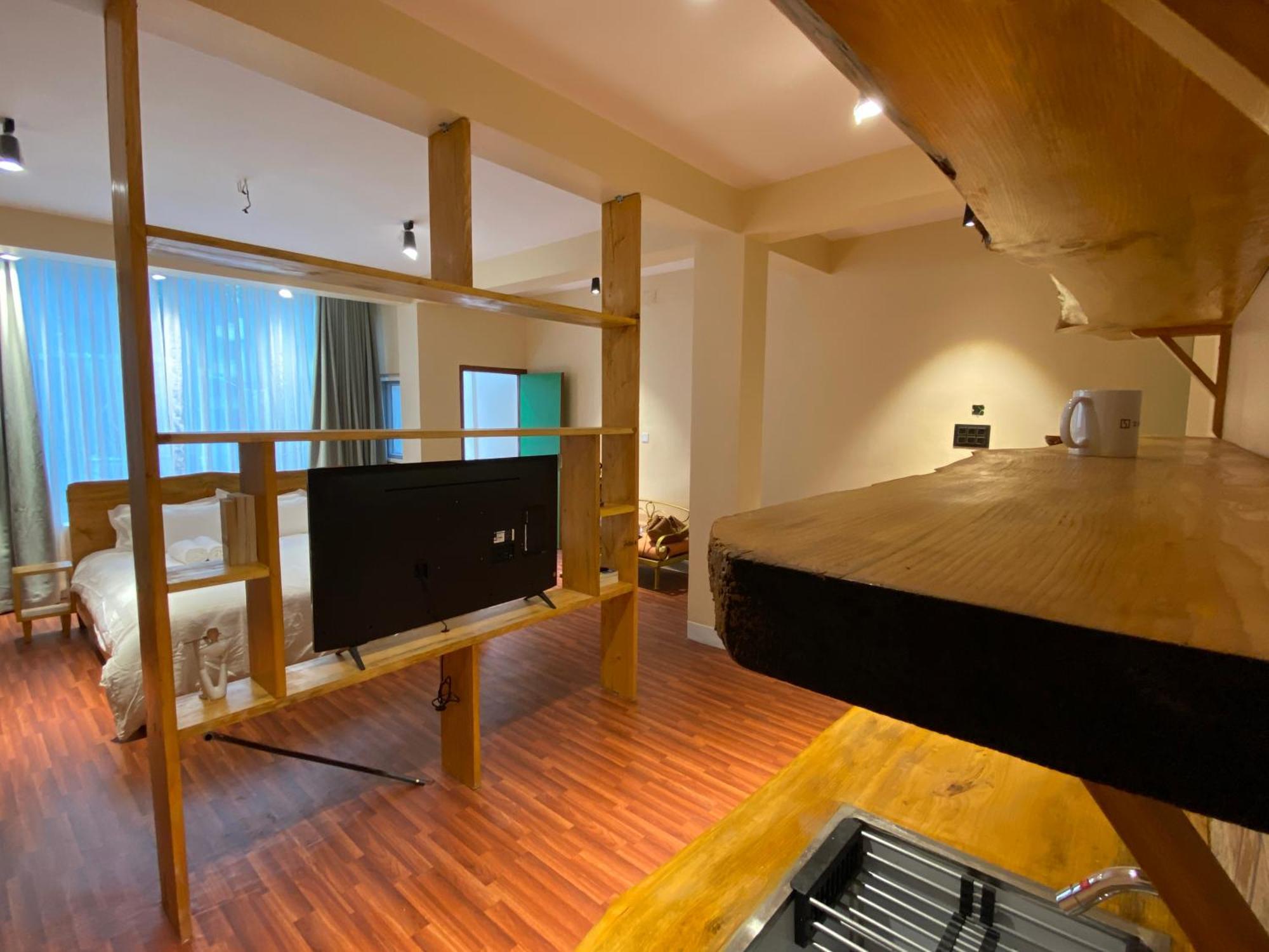 Modern Luxury *