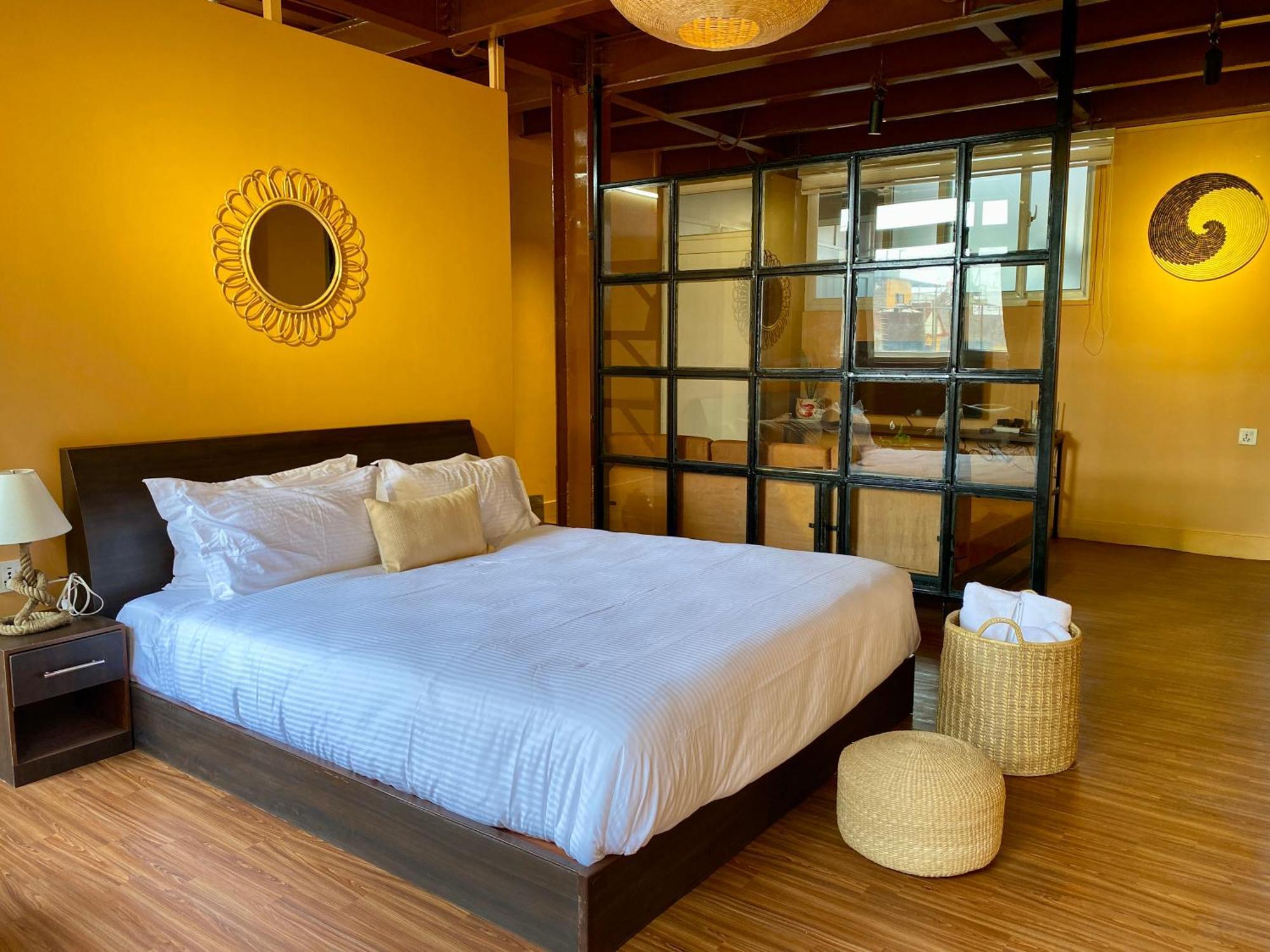Modern Luxury *
