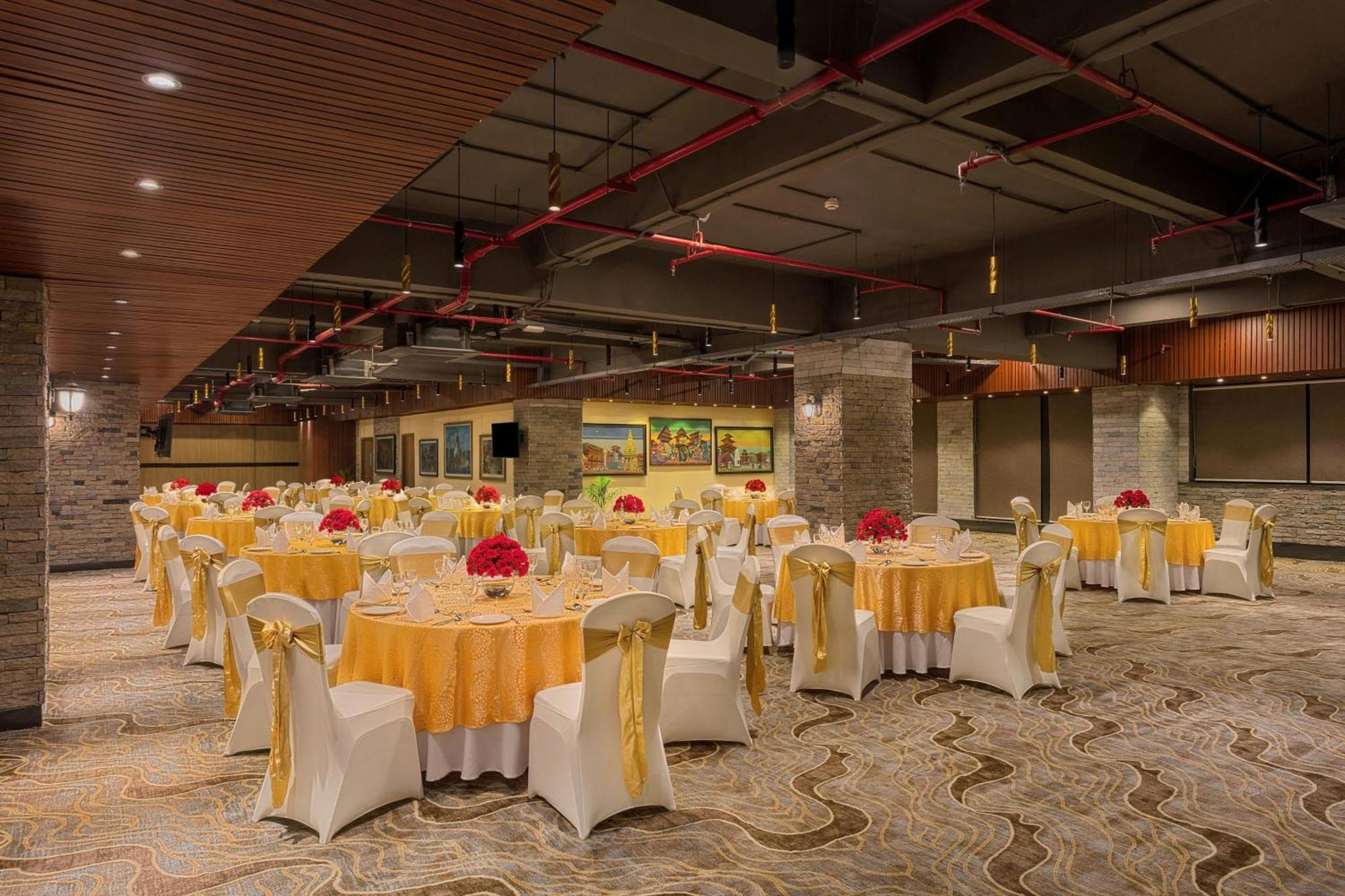 Aloft Thamel Hotel 5*