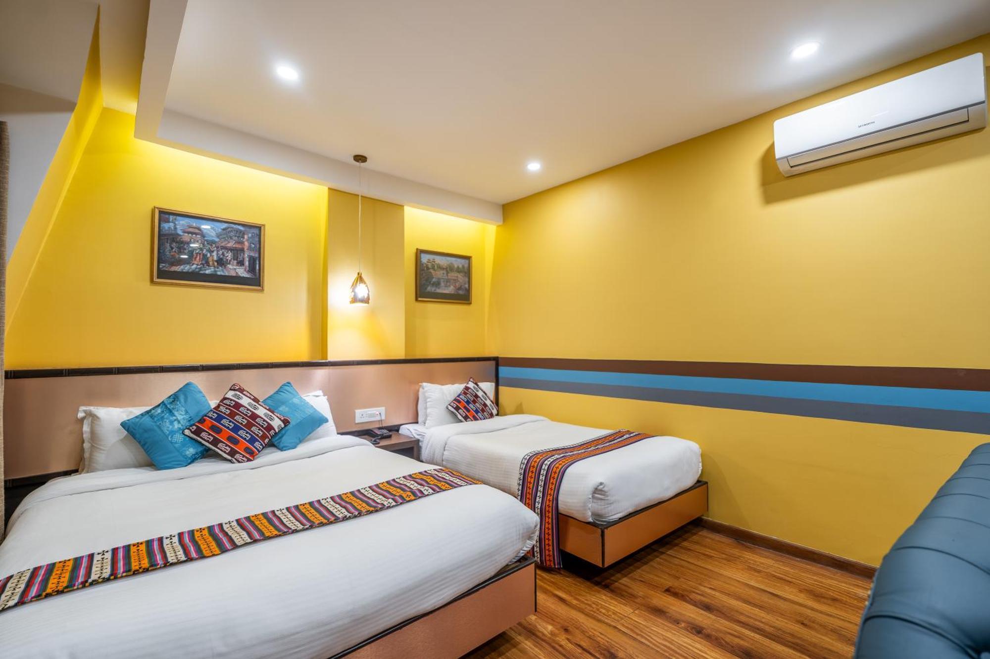 Yukhang Hotel 4*