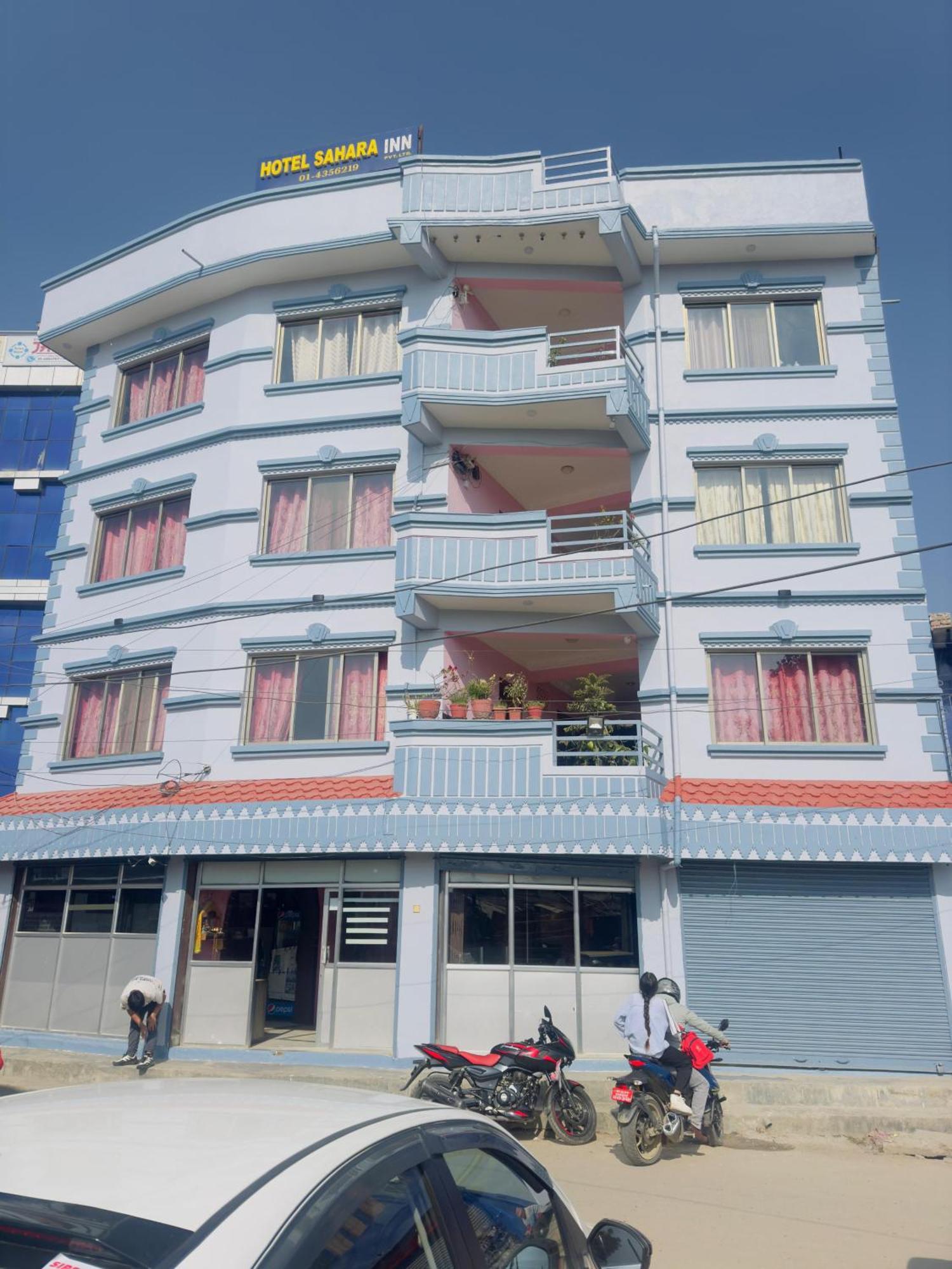 Sahara Hotel *