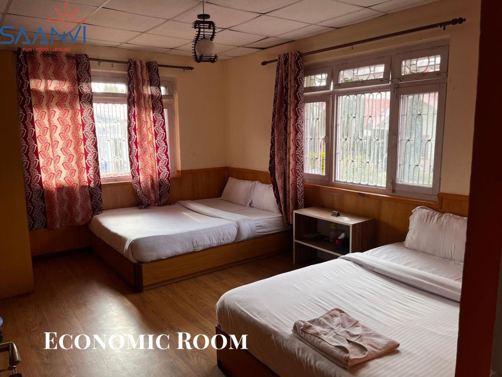 Hotel Saanvi & Restaurant