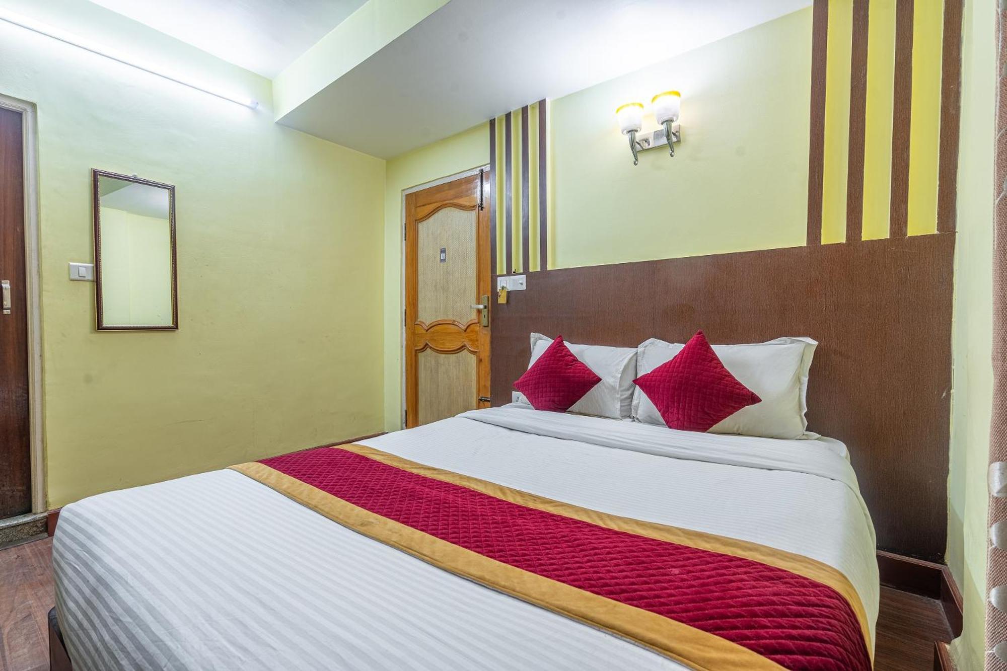 Oyo 825 Baikuntha Hotel Kathmandu