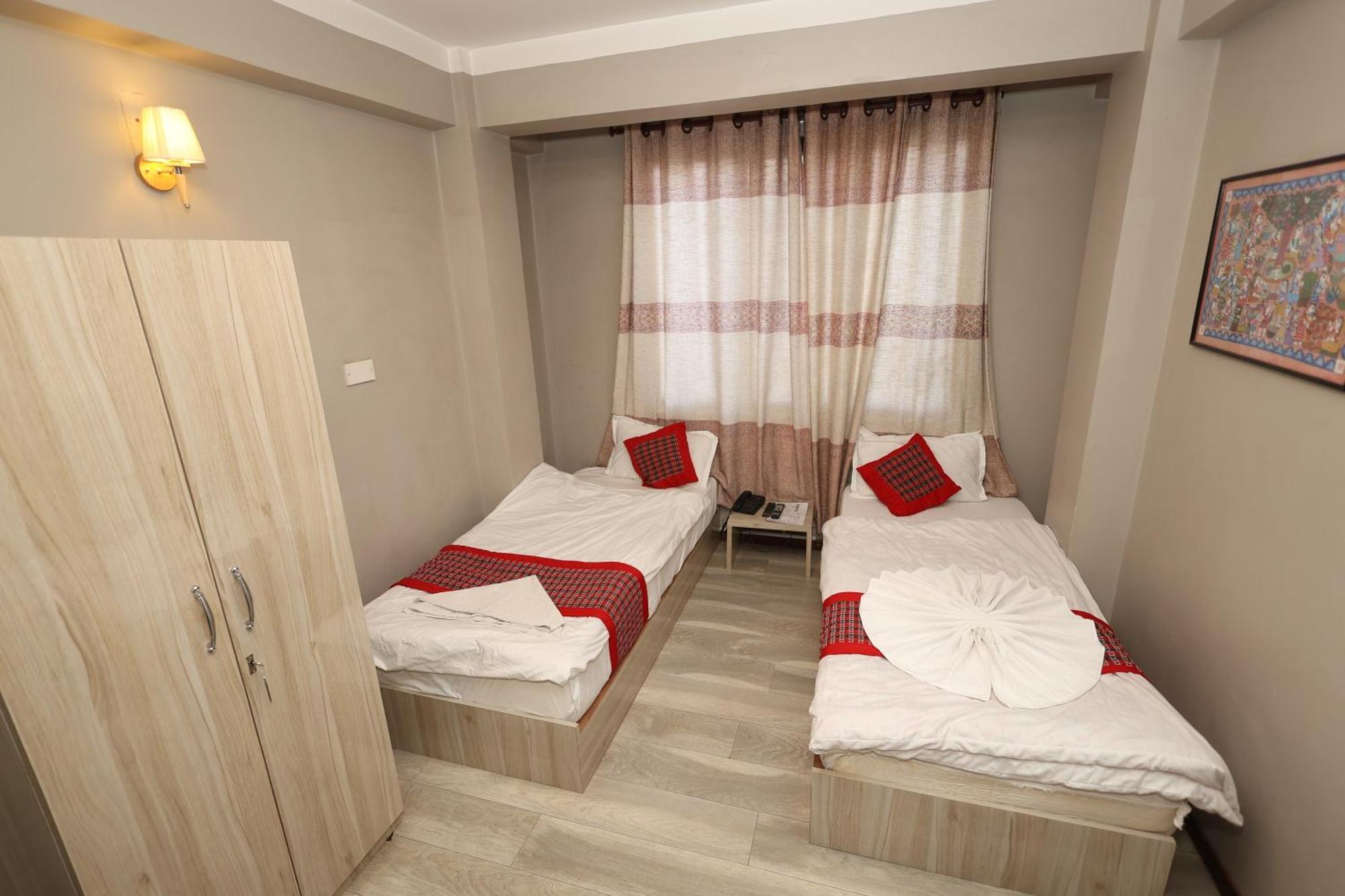 Hostel Bed And Pillow *