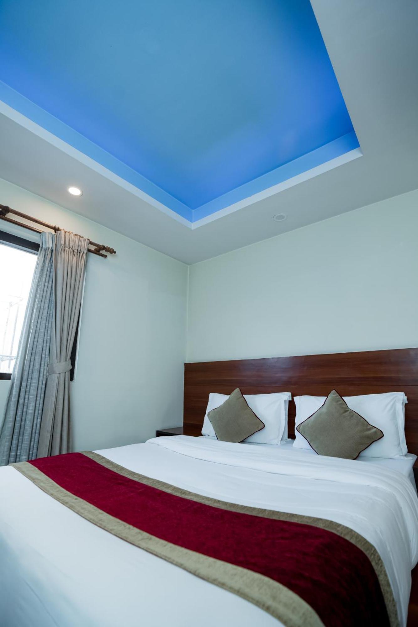 Aryatara Hotel
