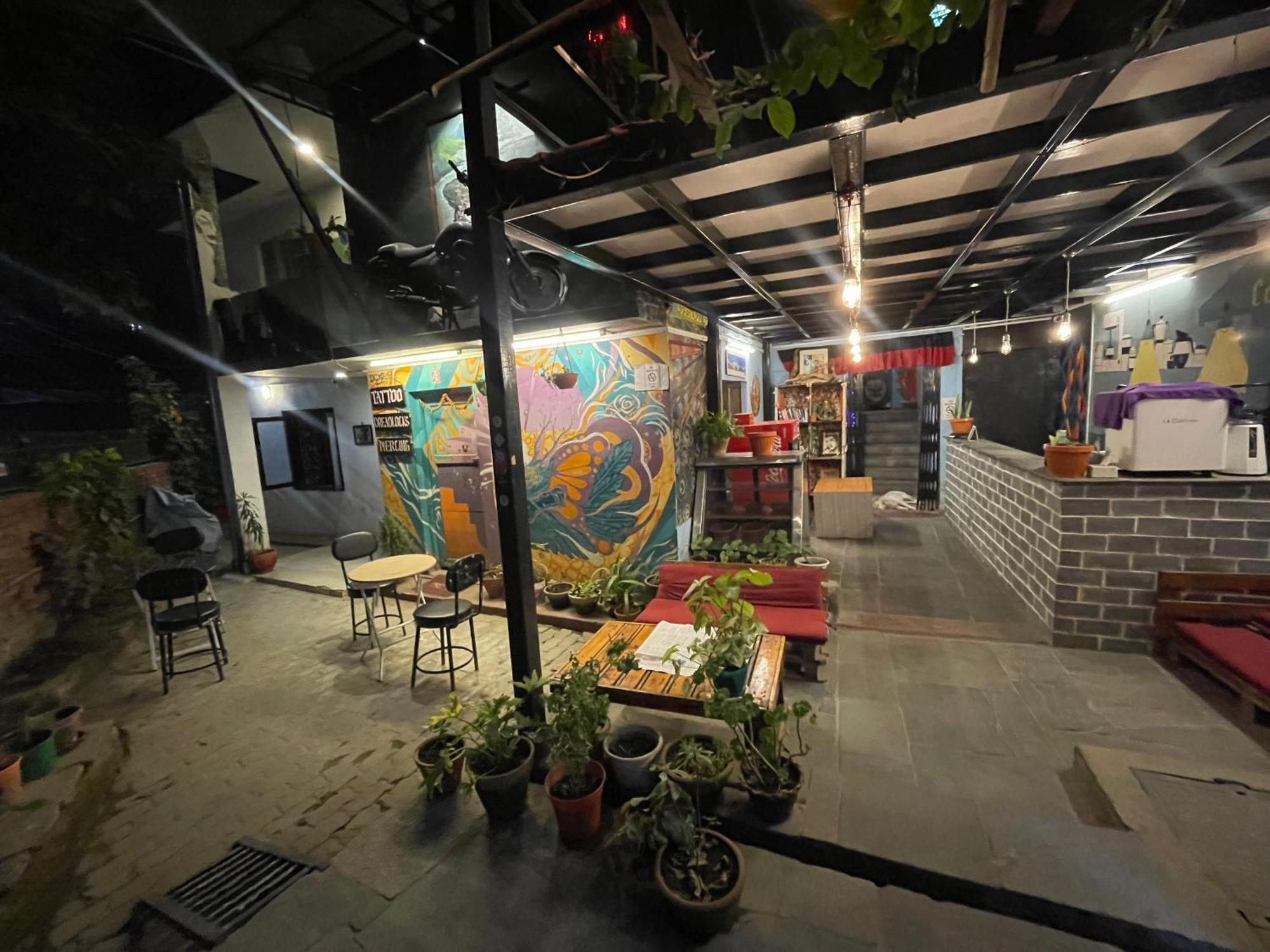 Aarogya And Restaurant Hostel