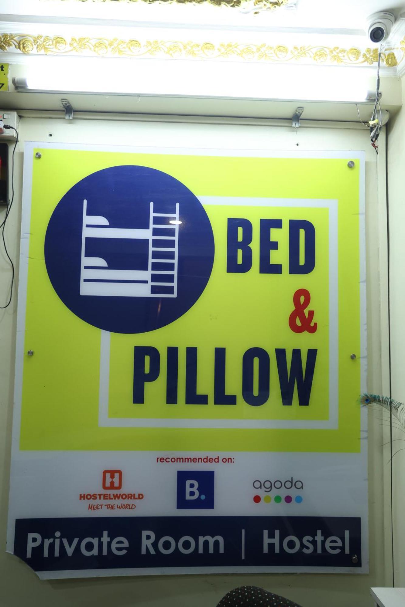 Bed And Pillow Hostel