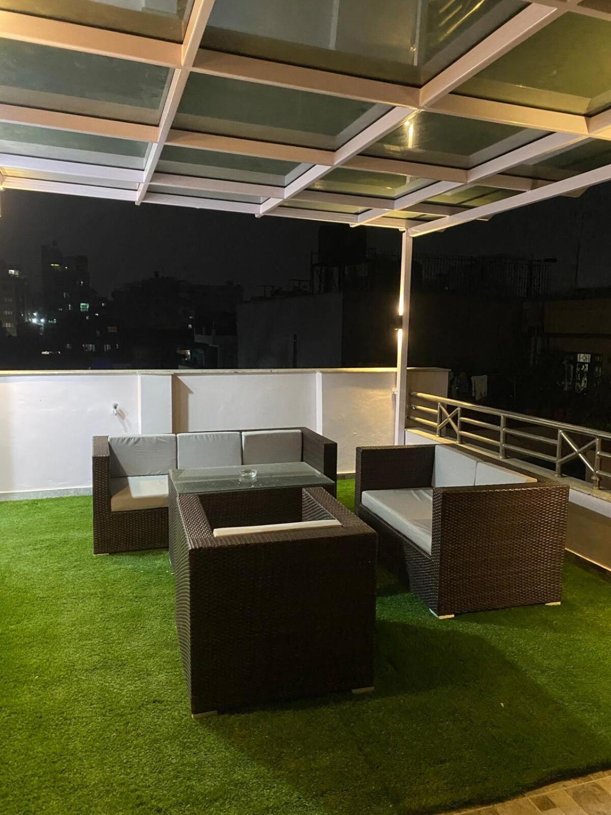 Cosy In With Terrace