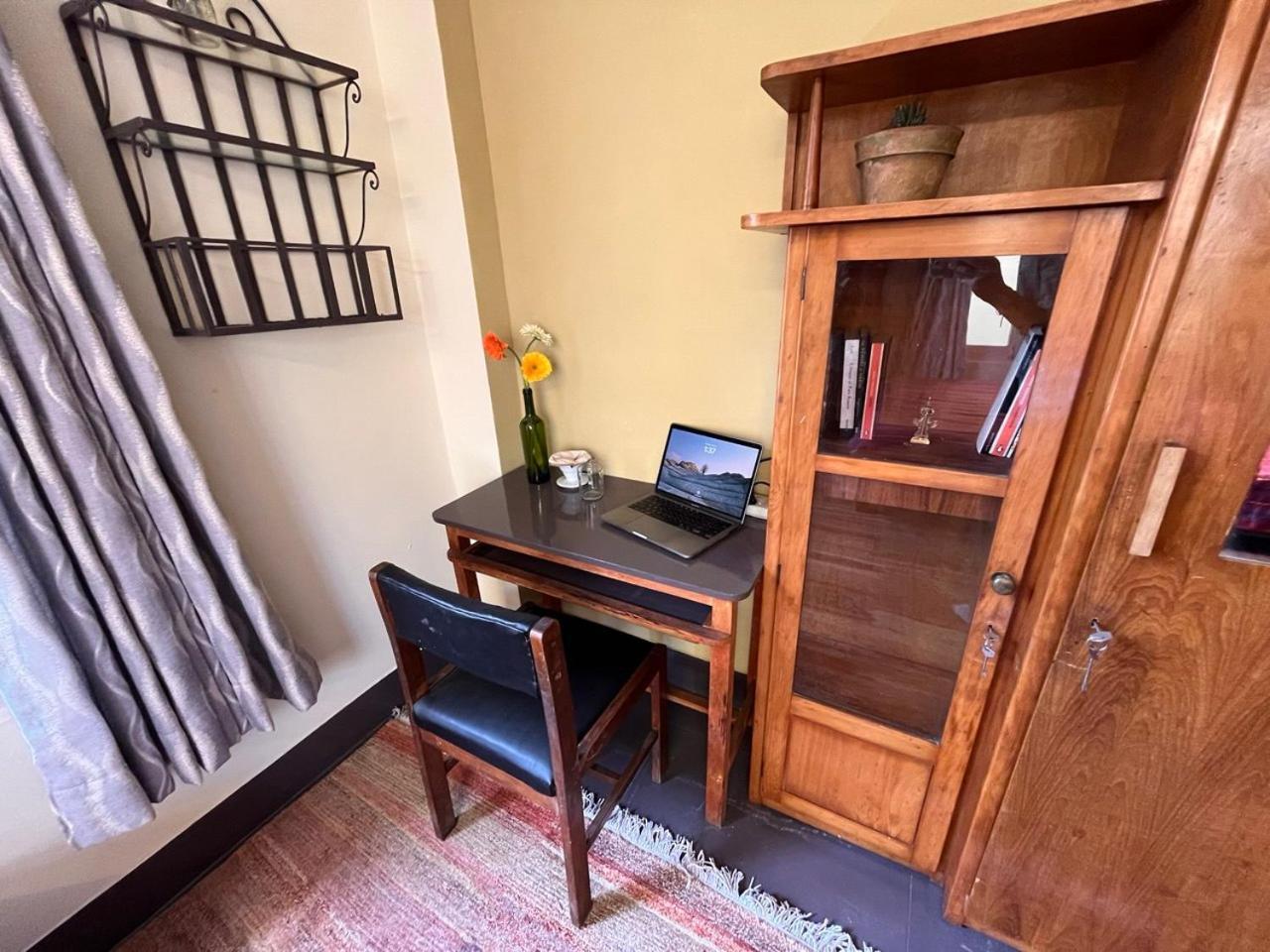 Sunny And Quiet In Boudha Apartment Kathmandu