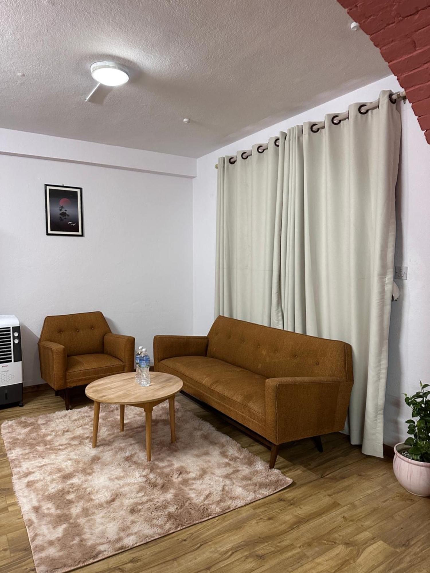 Manang De Cafe Bed & Breakfast Kathmandu