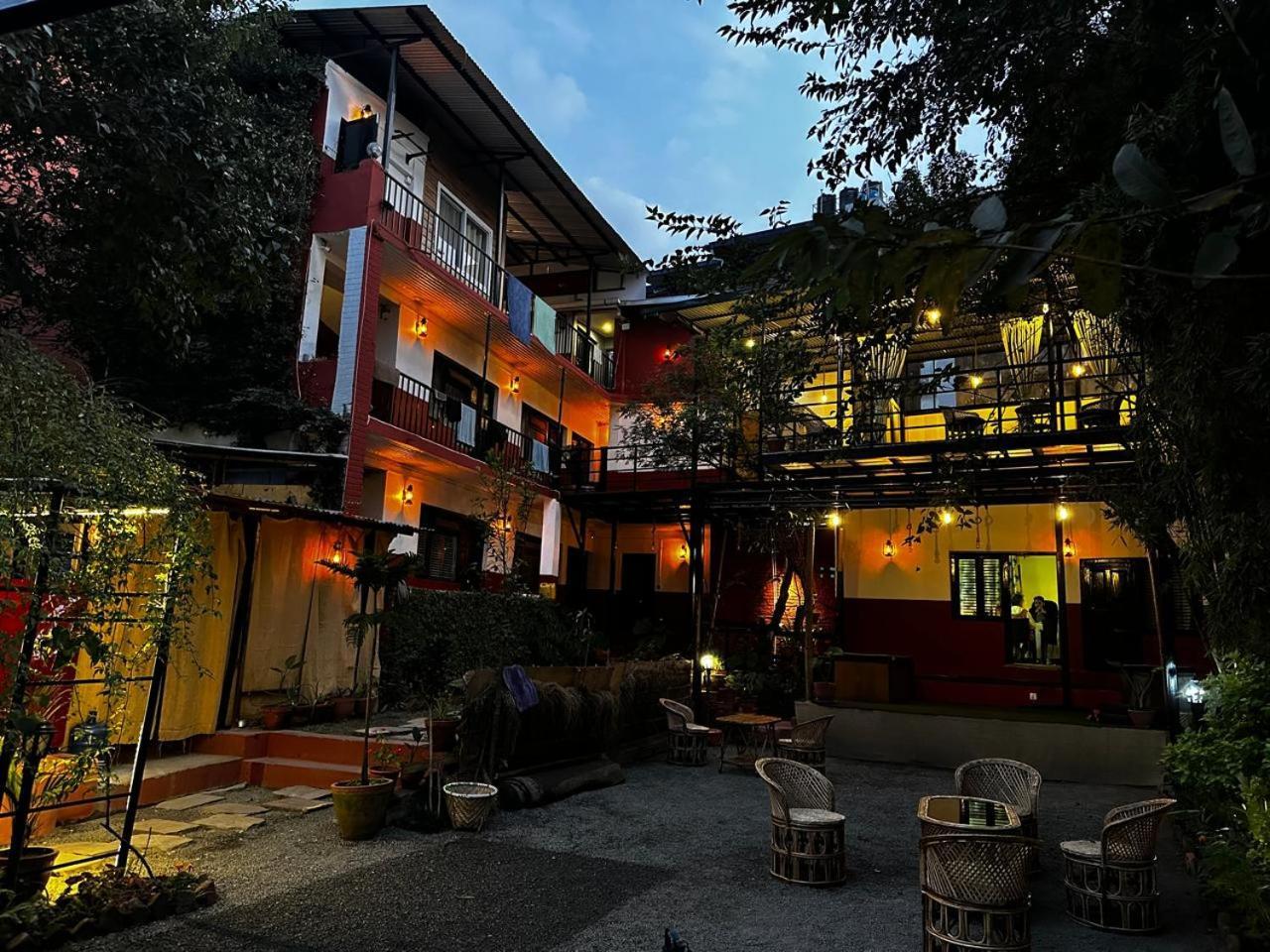 Institute Of Natural Medicine , Yoga & Therapy * Kathmandu
