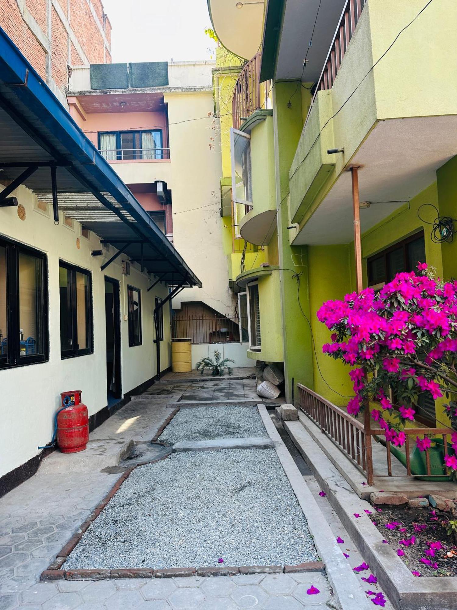 Lilen's Tahara - Entire With Private Kitchen And Bathroom