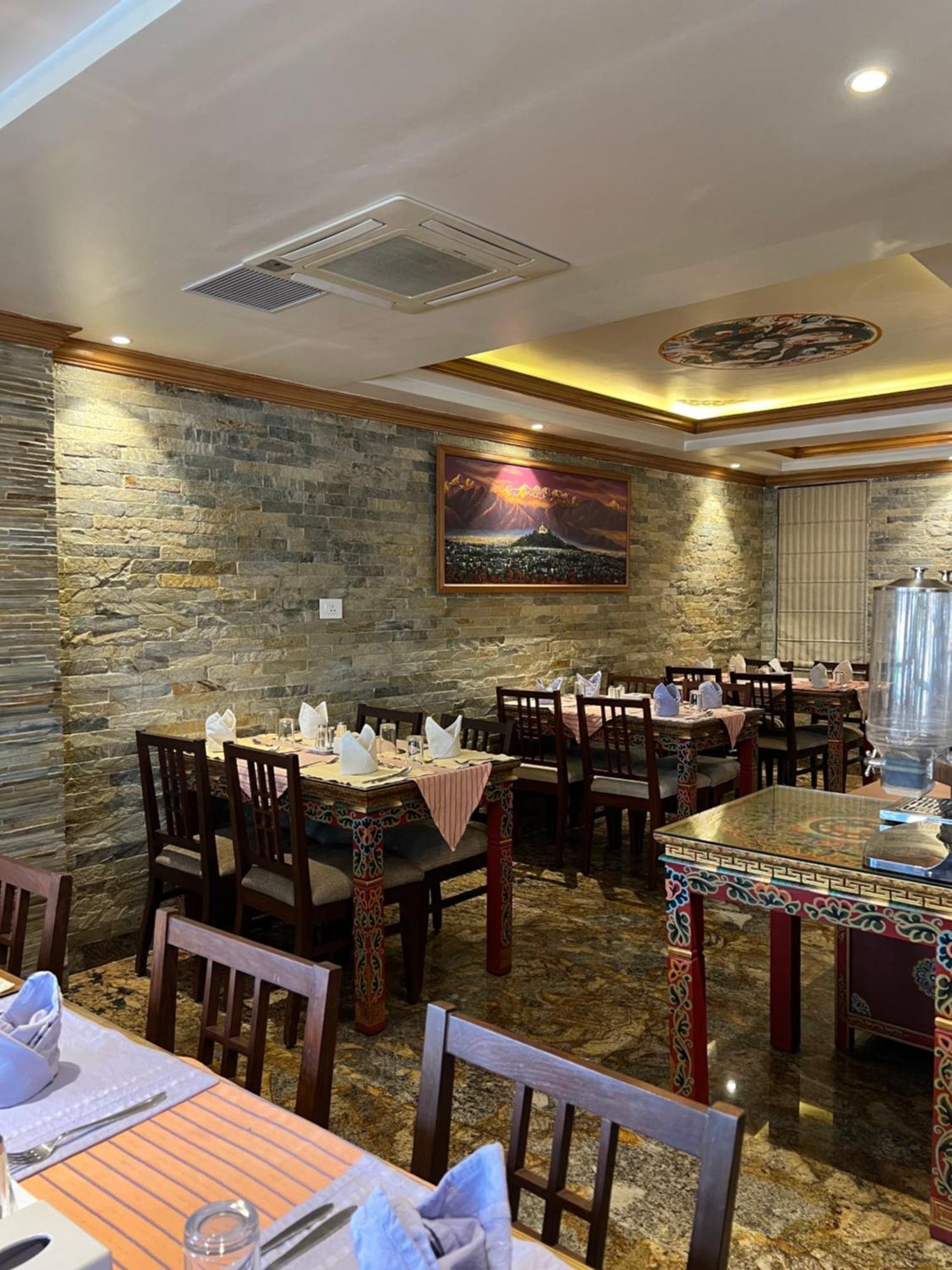 Sherpa Bed & Breakfast 2*