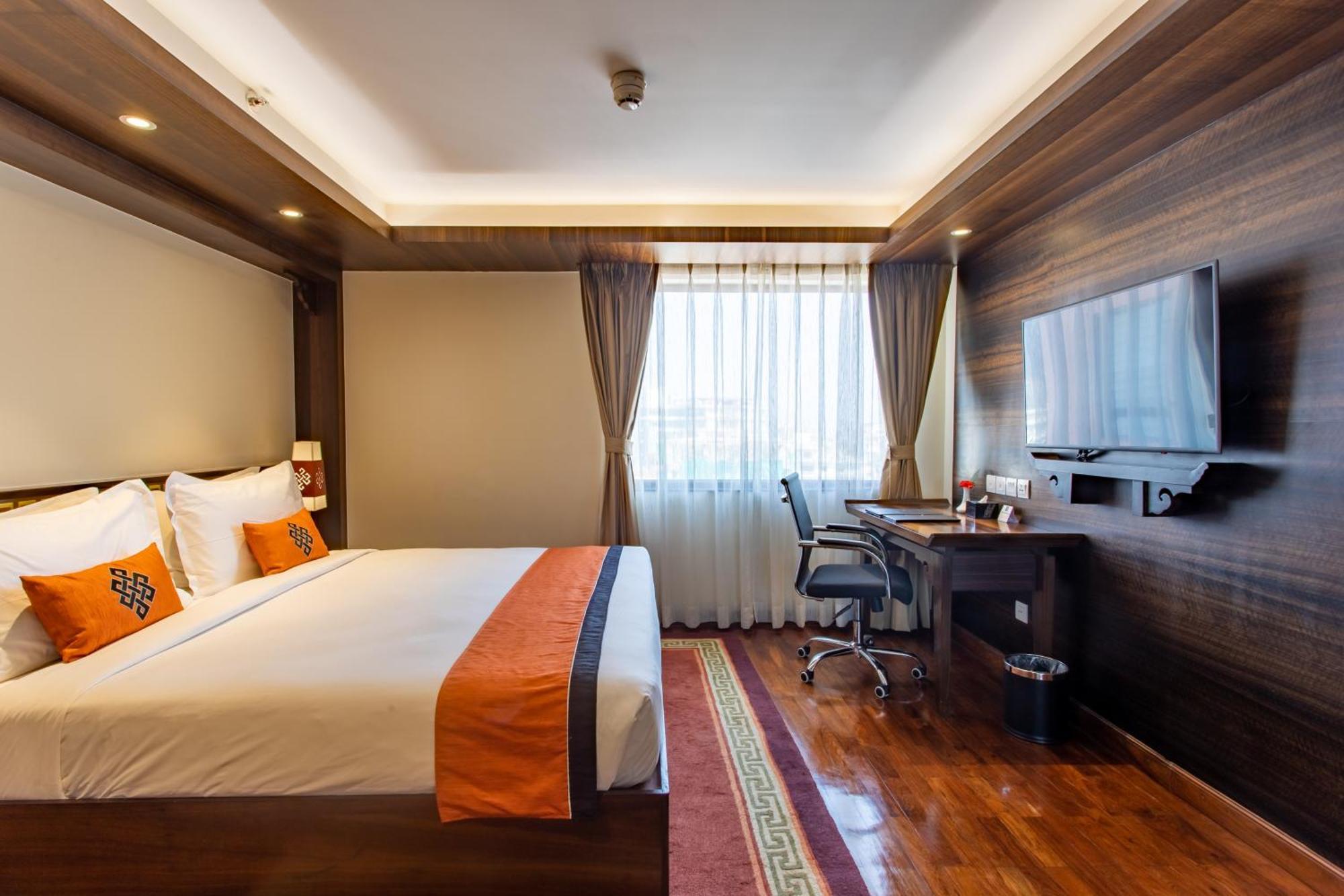 Ramada By Wyndham Dhumbarahi Hotel 5*