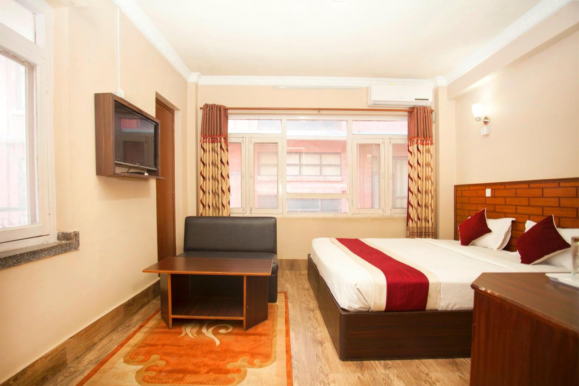 Taj 3*